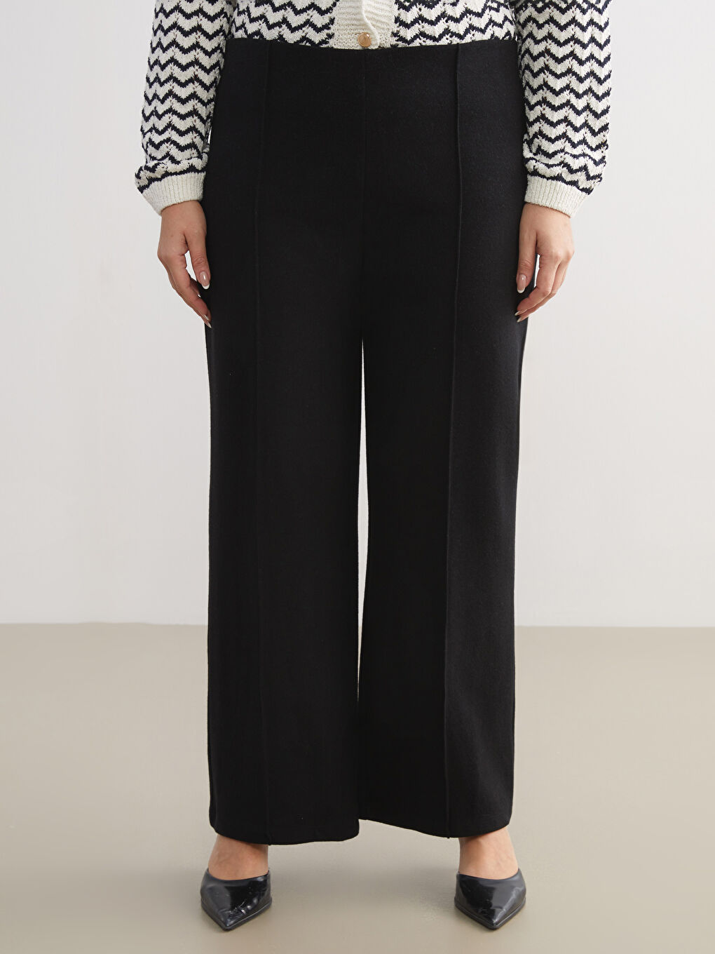 Siyah Beli Lastikli Geniş Paça Kadın Pantolon-5