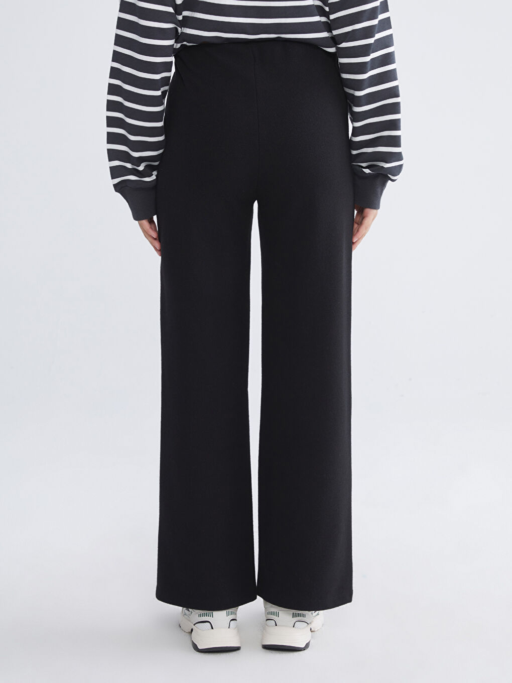 Siyah Beli Lastikli Geniş Paça Kadın Pantolon-4