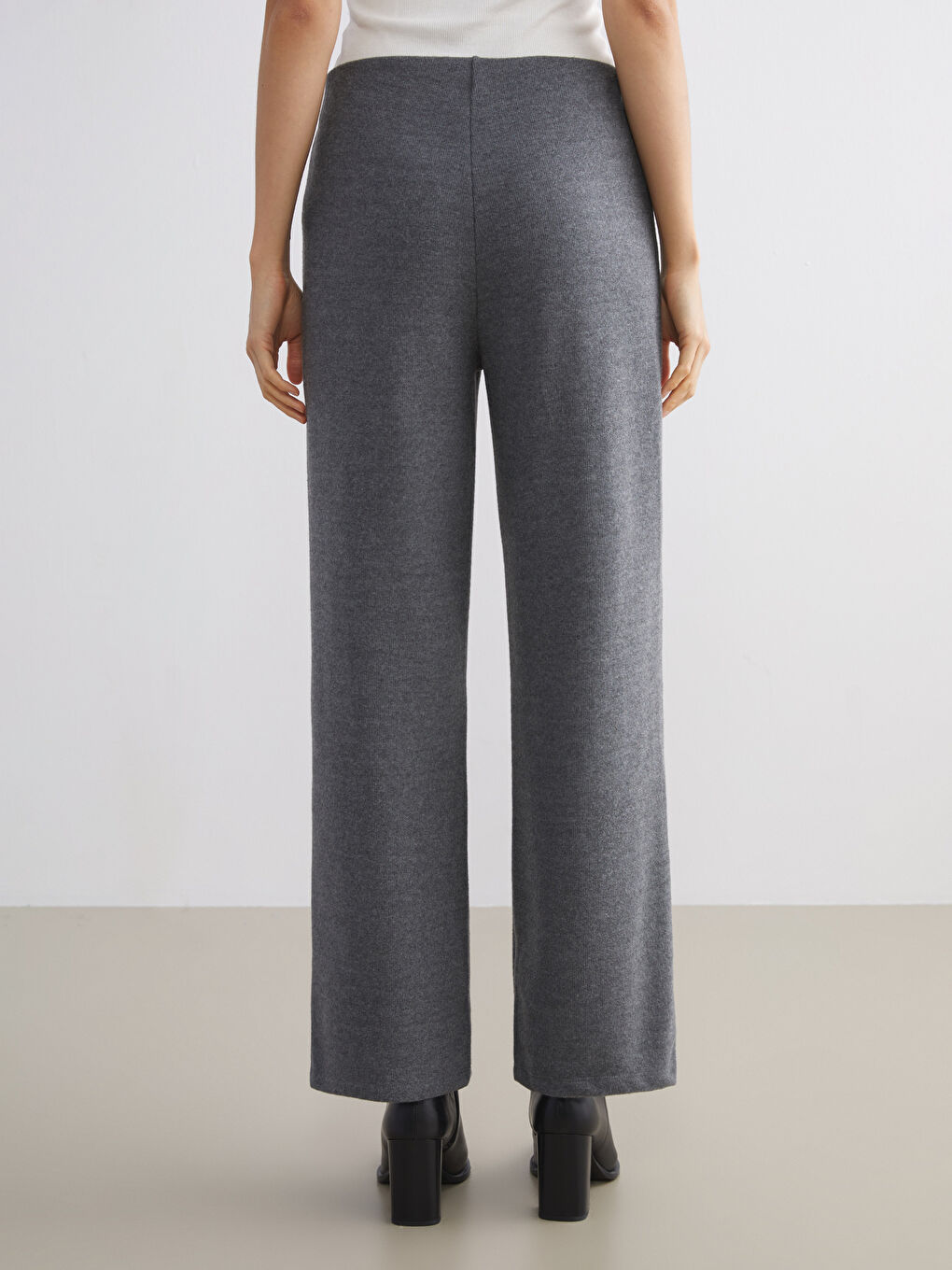 Antrasit Beli Lastikli Geniş Paça Kadın Pantolon-3