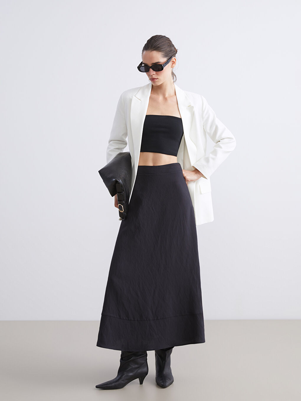 Siyah Beli Fermuarlı Modal Karışımlı A Kesim Etek