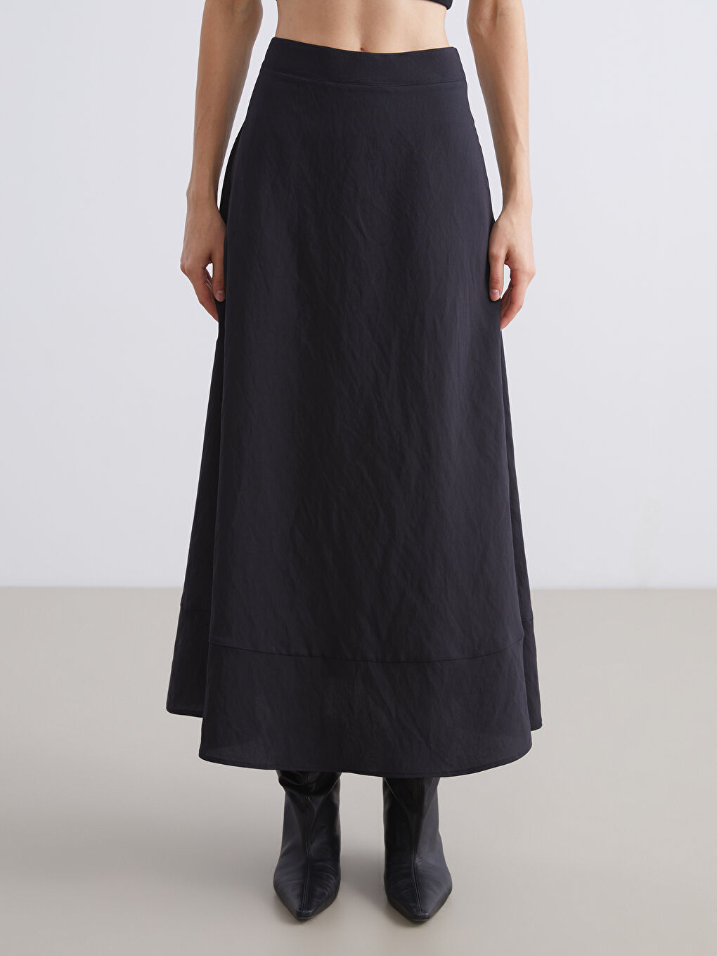 Siyah Beli Fermuarlı Modal Karışımlı A Kesim Etek-1