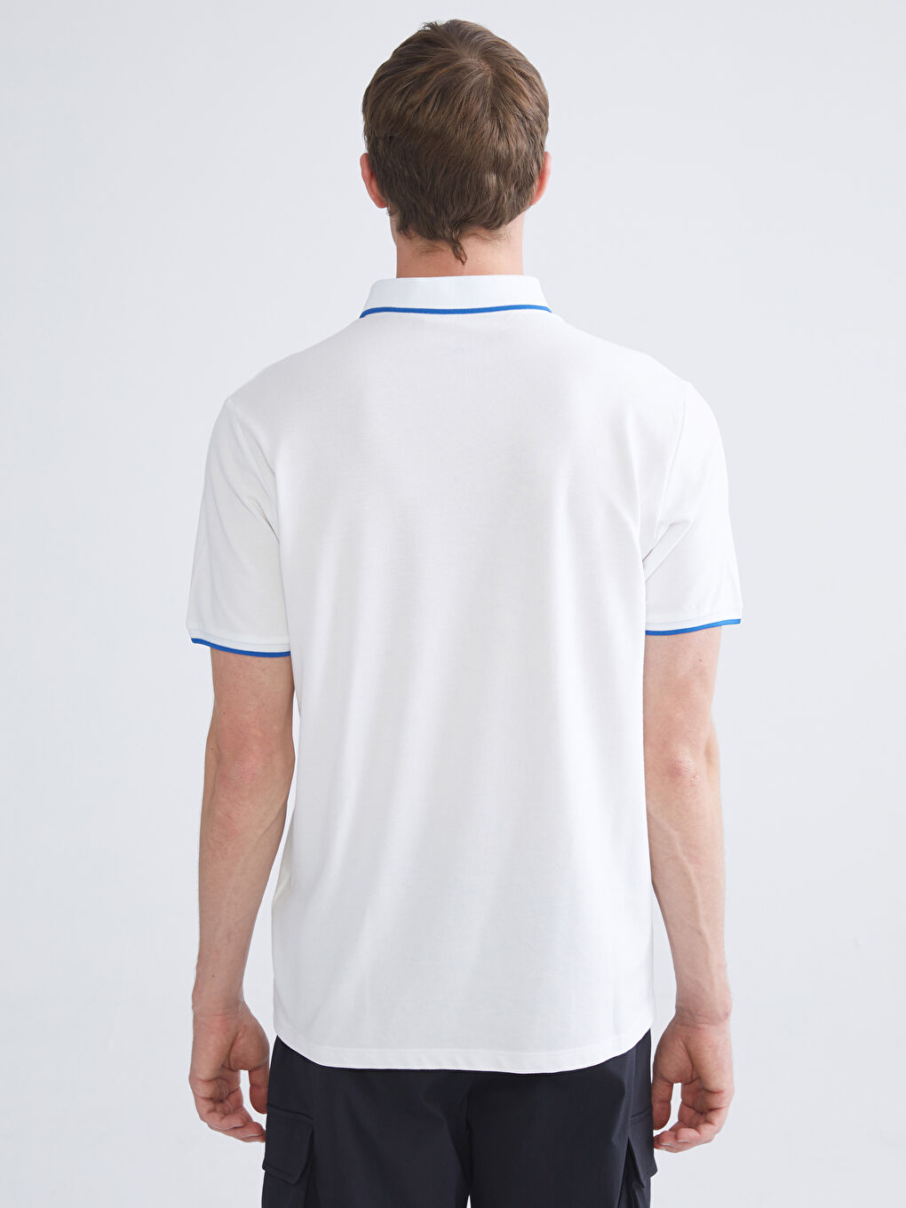 Beyaz Polo Yaka Real Madrid Baskılı Erkek Taraftar Tişört-3