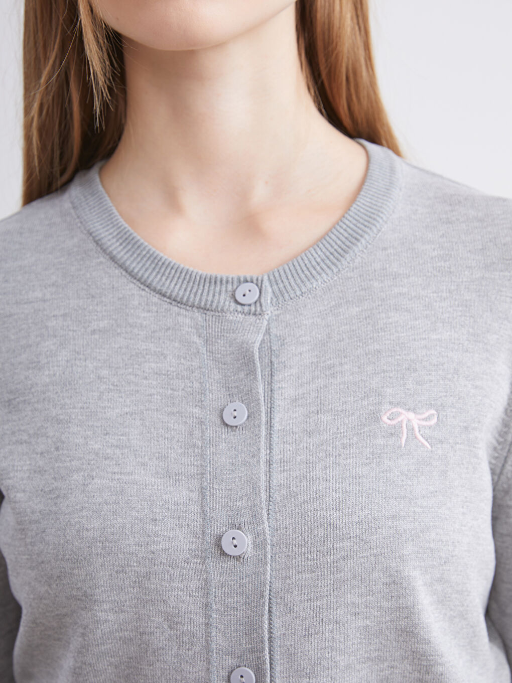 Gri Bisiklet Yaka Nakışlı Kadın Triko Hırka-2