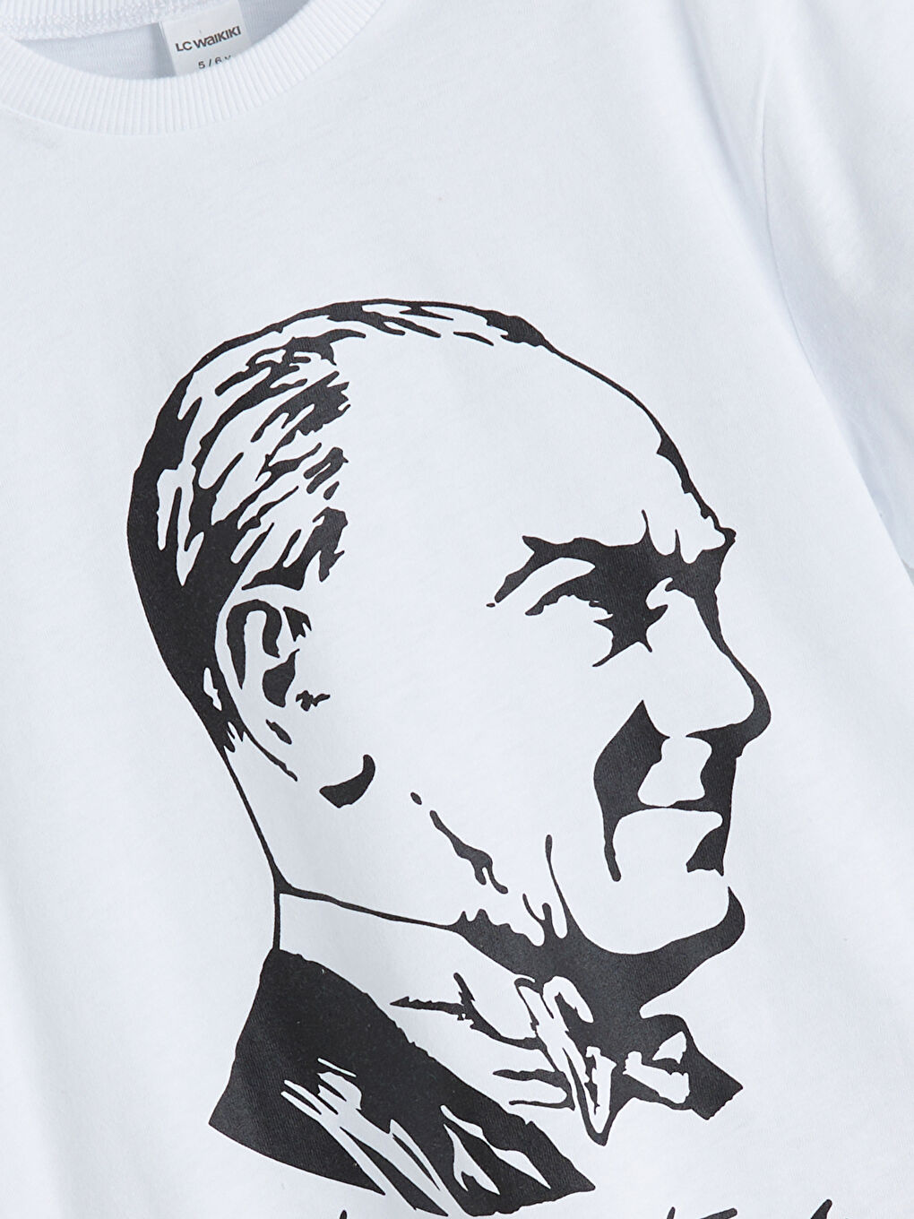Beyaz Bisiklet Yaka Atatürk Baskılı Erkek Çocuk Tişört-1