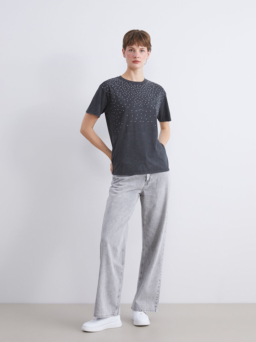 LCW Comfort Crew Neck Rhinestone Embellished Women's T-Shirt -W5JK41Z8-502
