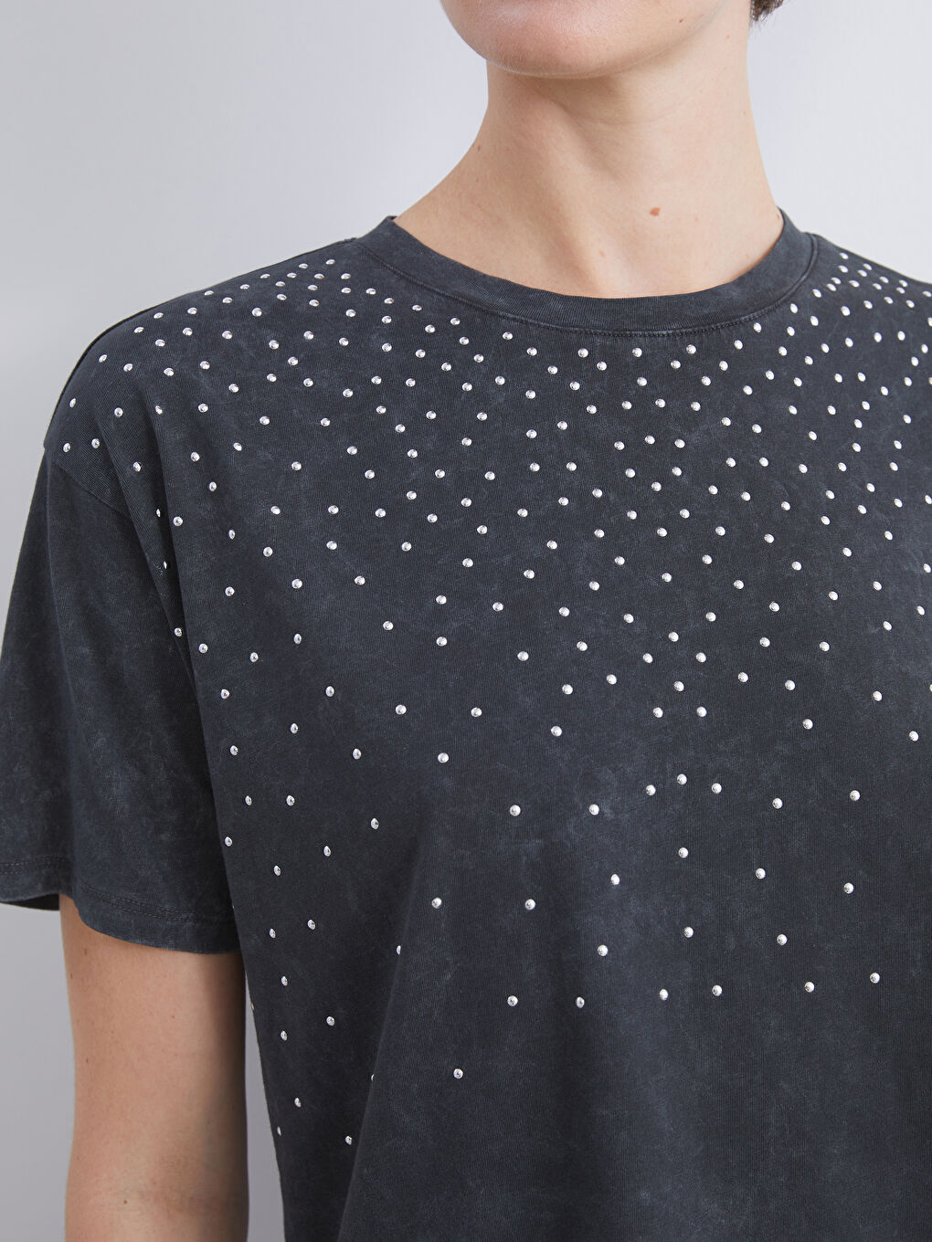 LCW Comfort Crew Neck Rhinestone Embellished Women's T-Shirt -W5JK41Z8-502