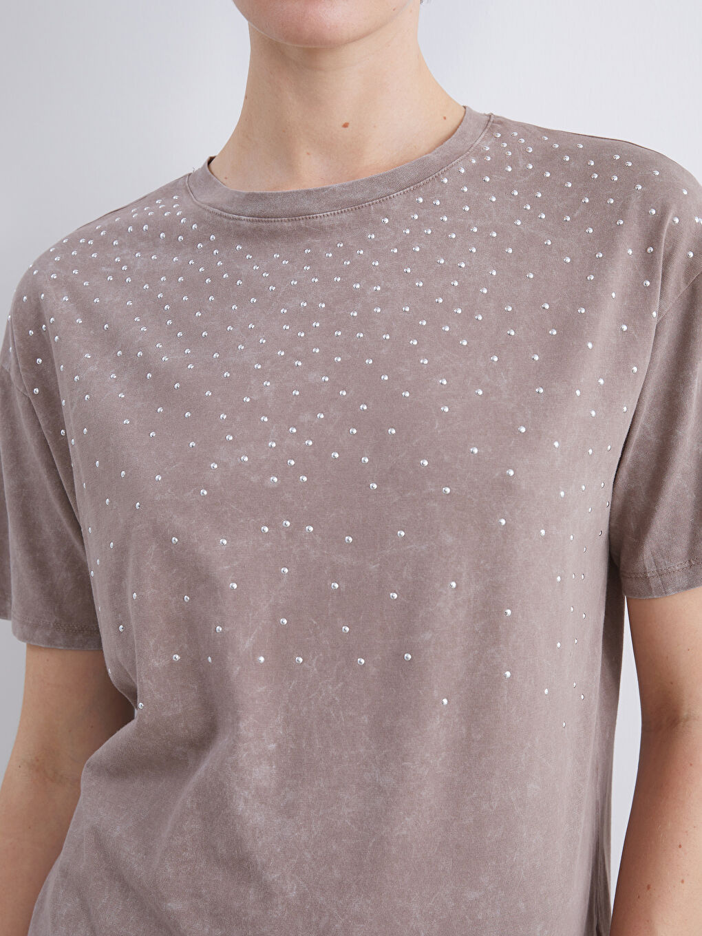 LCW Comfort Crew Neck Rhinestone Embellished Women's T-Shirt -W5JK41Z8-EPW