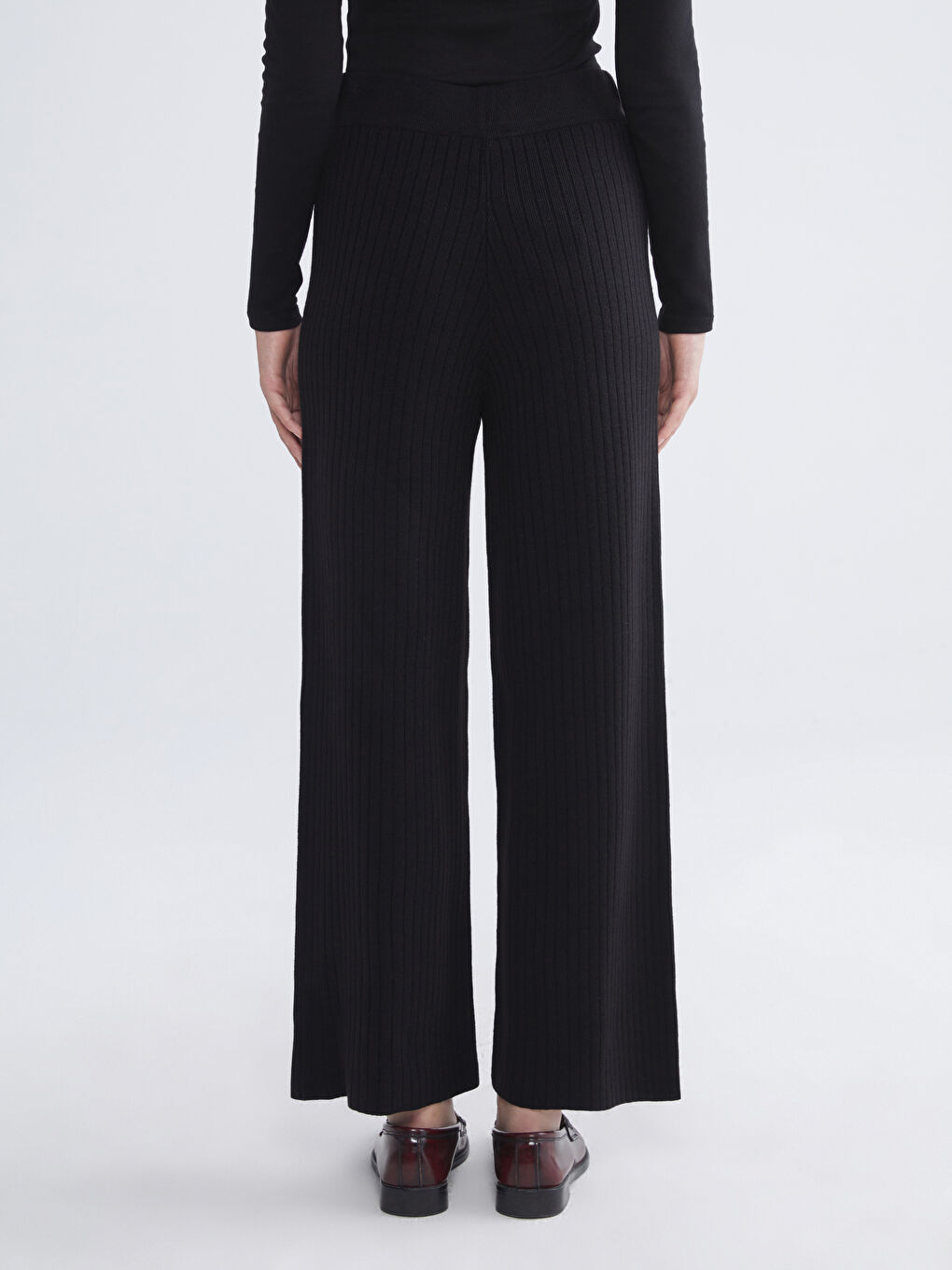 Siyah Beli Lastikli Geniş Paça Kadın Triko Pantolon-3