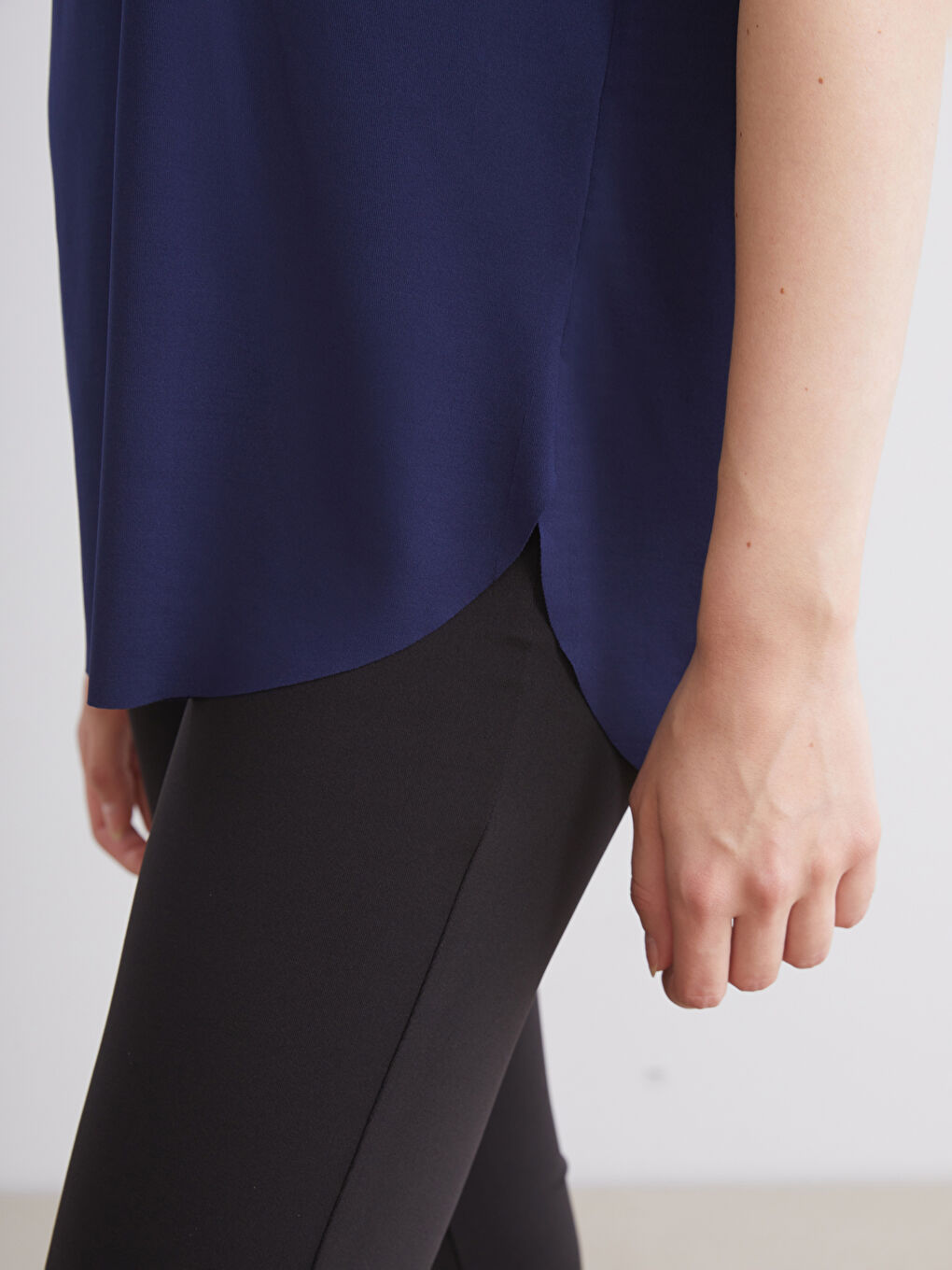 Mavi Bisiklet Yaka Kadın Spor Tişört-2