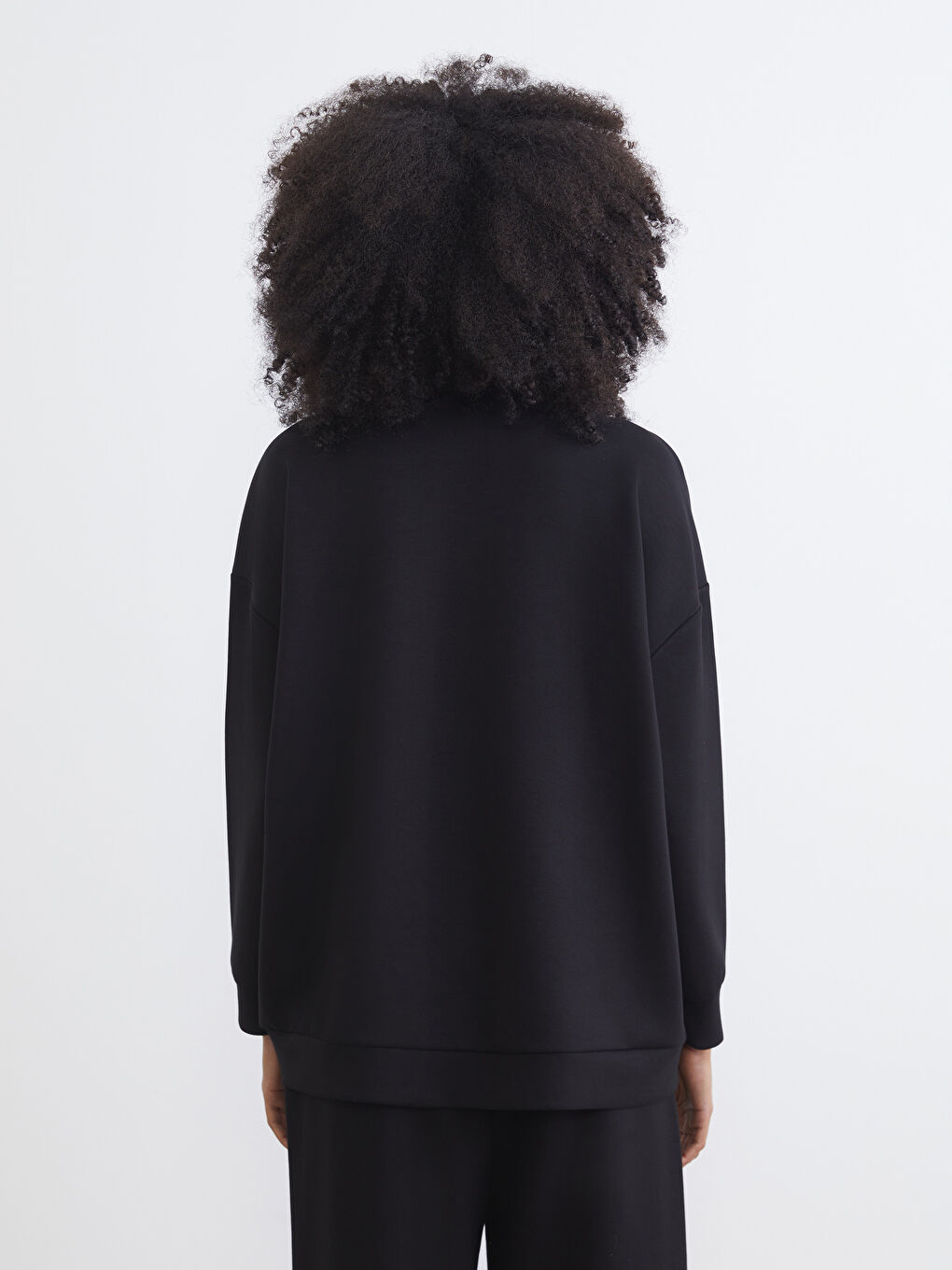 Siyah Bisiklet Yaka Soft Touch Kadın Spor Sweatshirt-3