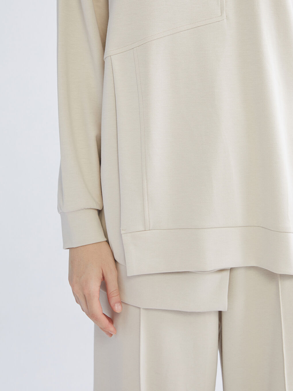 Bej Bisiklet Yaka Soft Touch Kadın Spor Sweatshirt-3