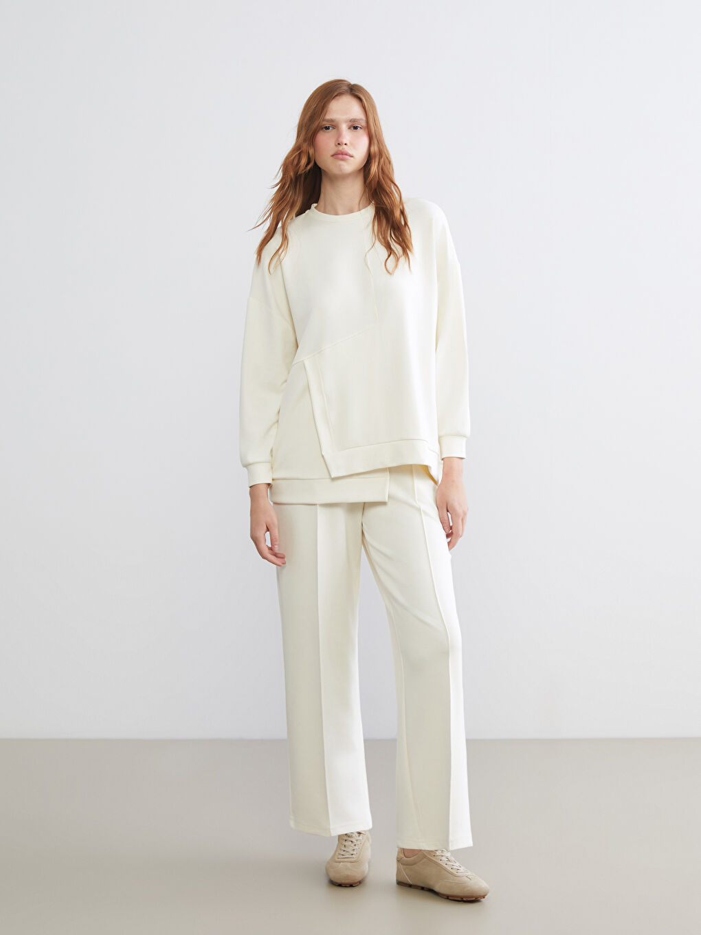 Bej Bisiklet Yaka Soft Touch Kadın Spor Sweatshirt-1