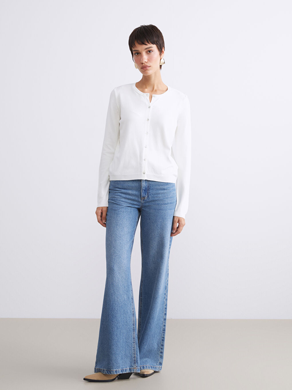 Ekru Bisiklet Yaka Kadın Triko Hırka-1