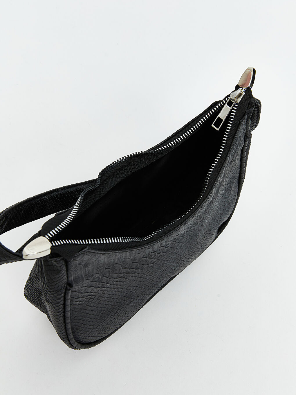 Siyah Deri Görünümlü Kadın Kol Çantası-3