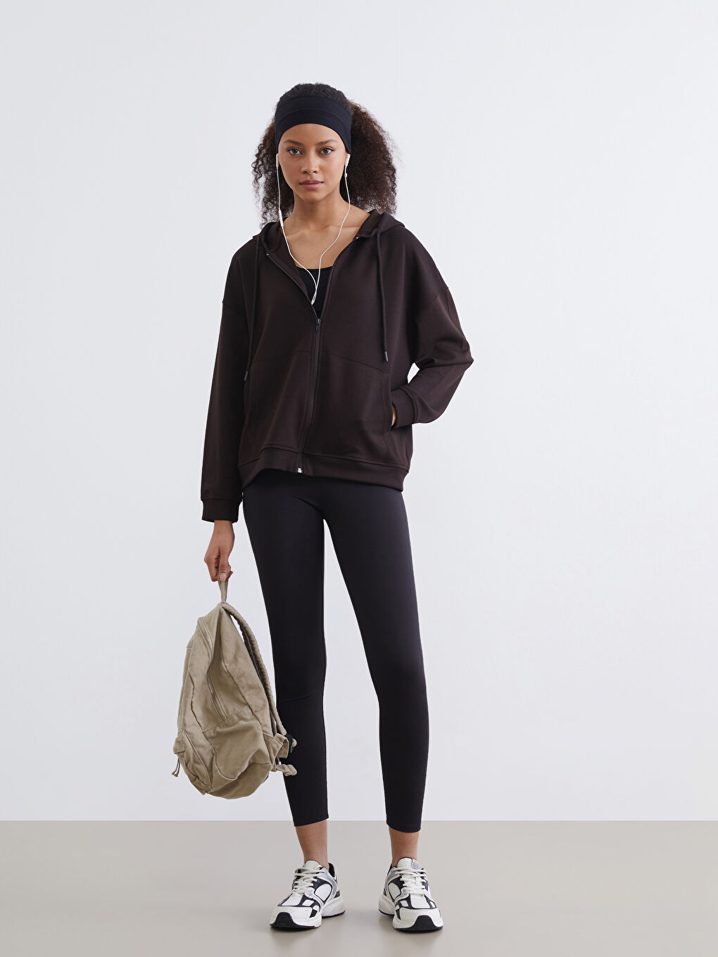 بلوزی بە زنجیر قاوه‌یی ژن-1