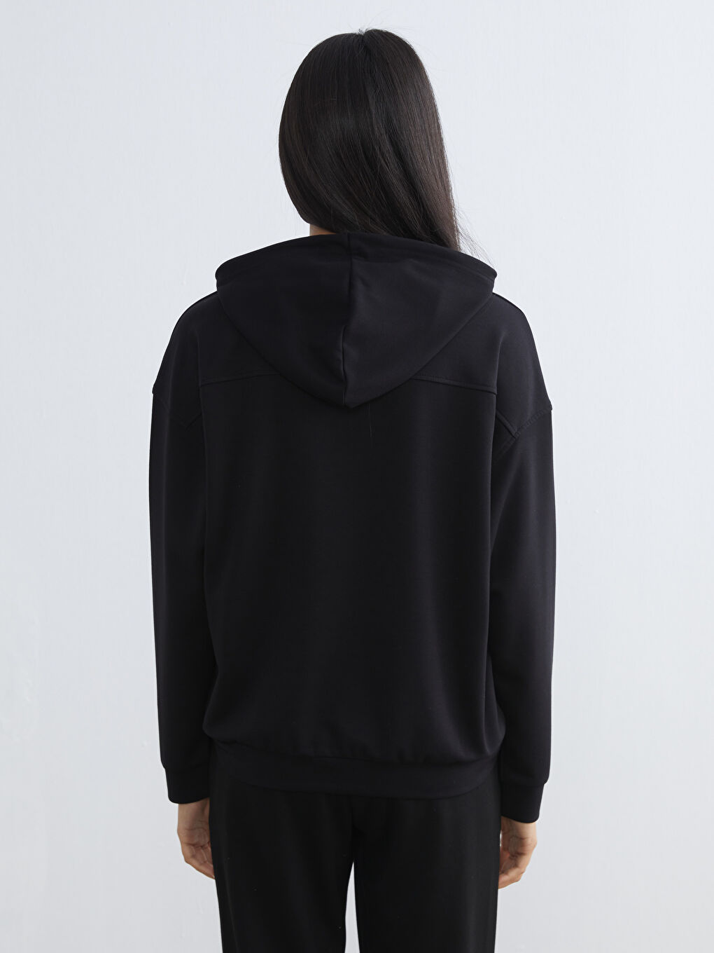 Siyah Kapüşonlu Soft Touch Kadın Fermuarlı Sweatshirt-3