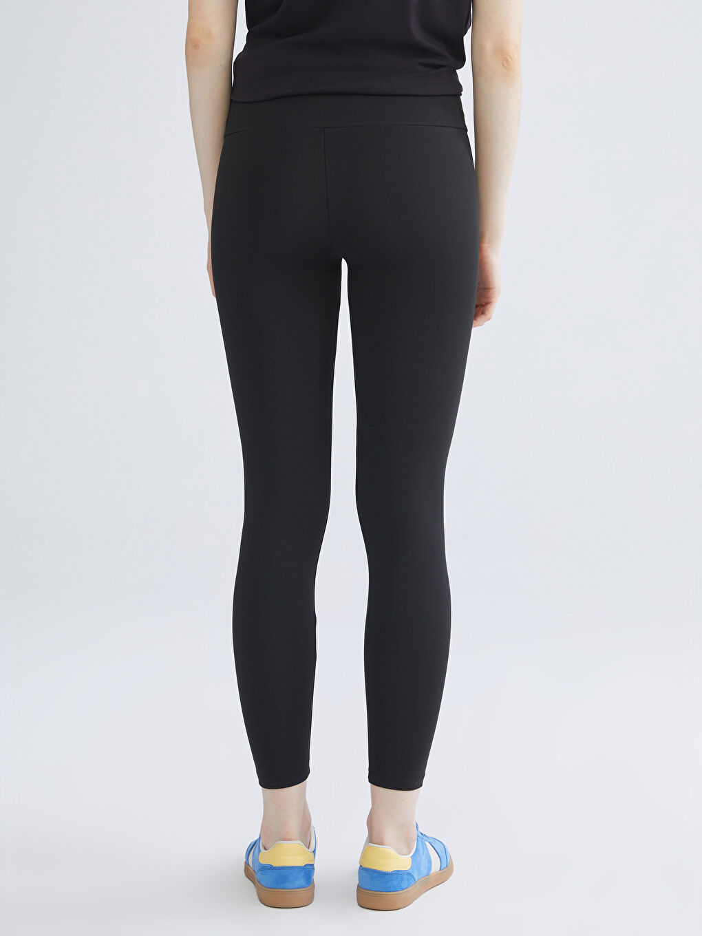 Siyah Yüksek Bel Toparlayıcı Kadın Spor Tayt-4