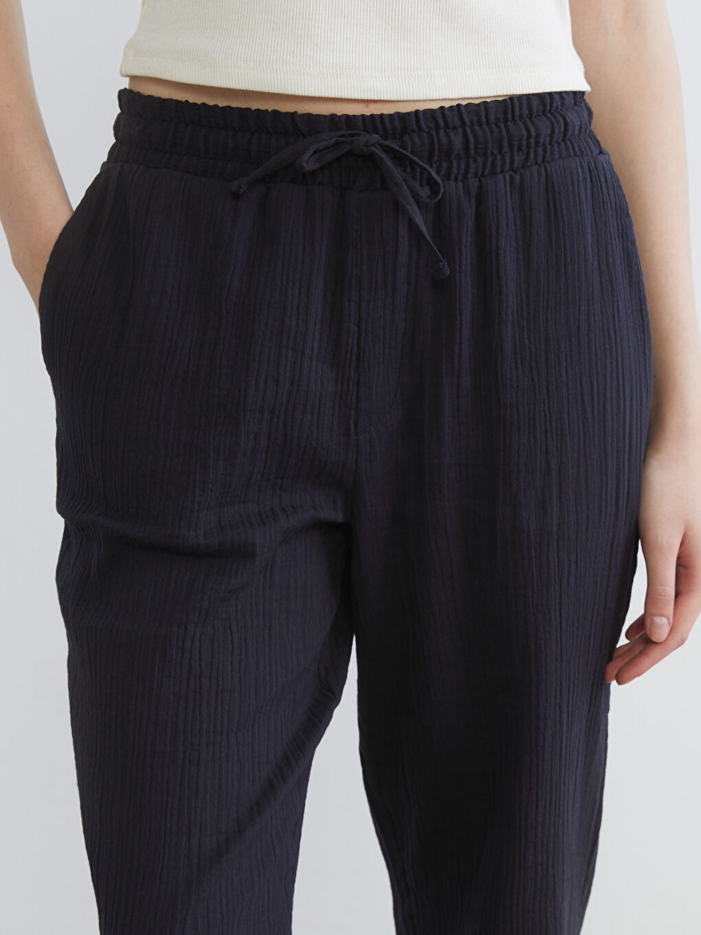 Musselinhose für Damen mit Elastischem Bund und Struktur-4