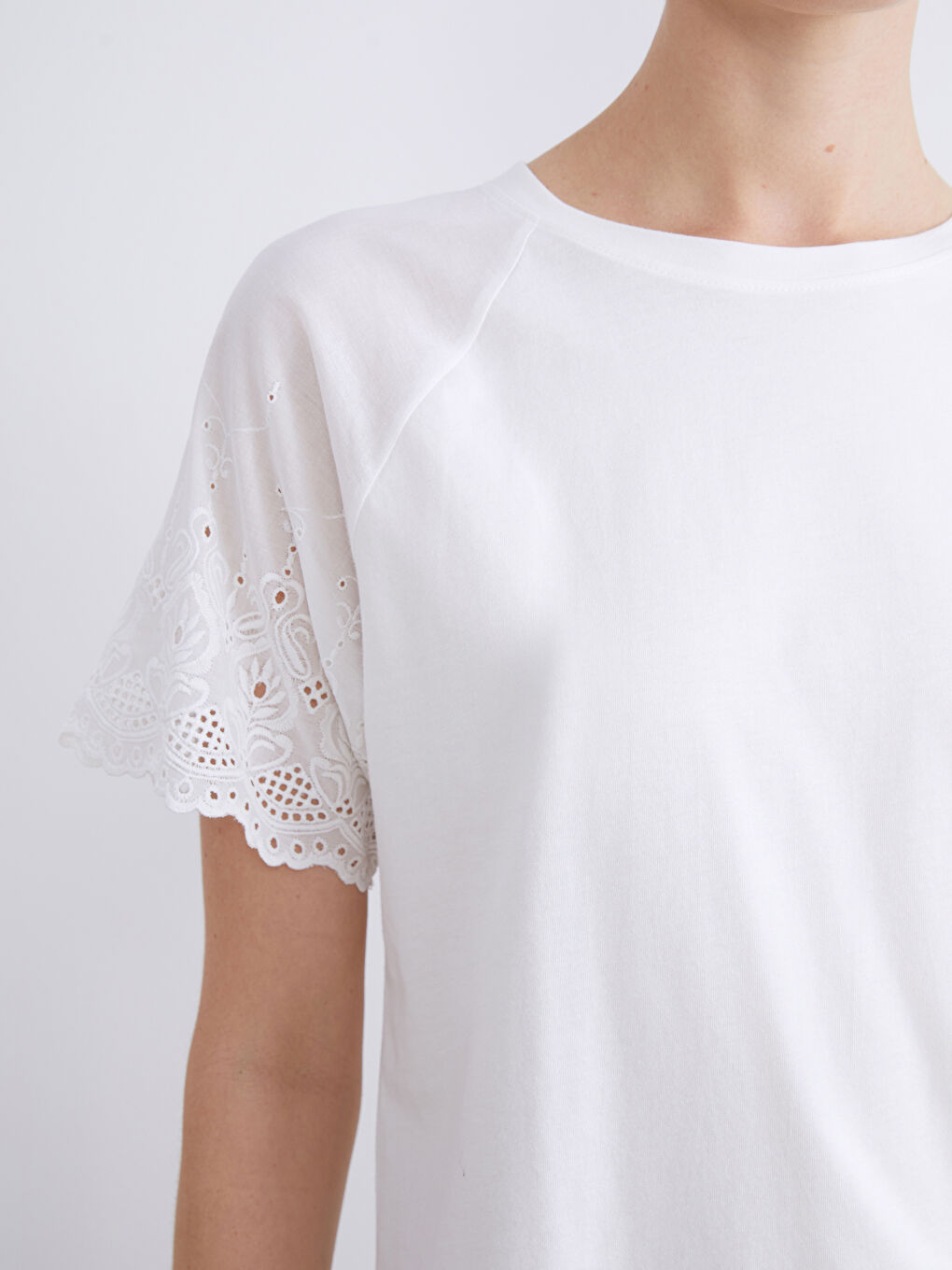 Crew Neck Hole-Knitted Blouse-2