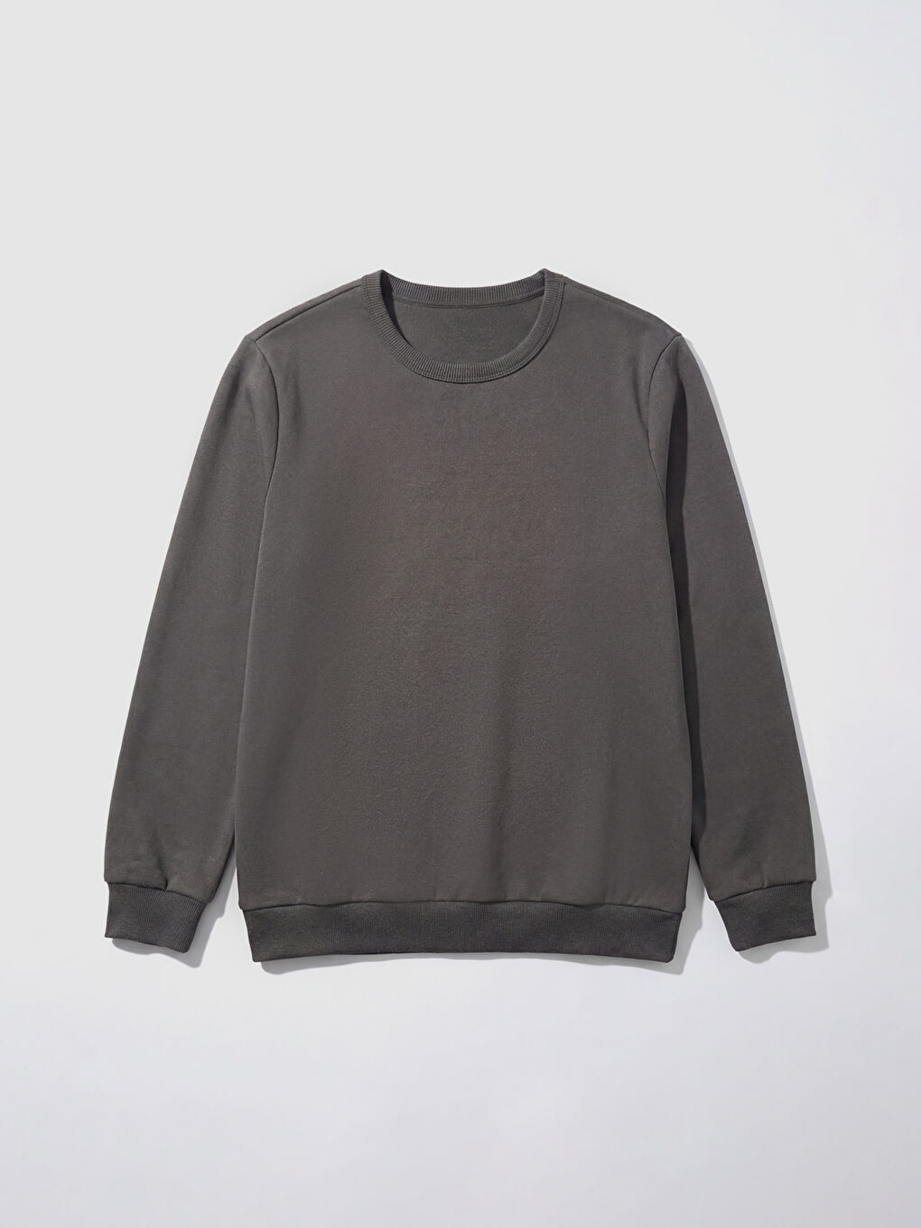 سویتشێرت خه‌ڵوزی پیاو