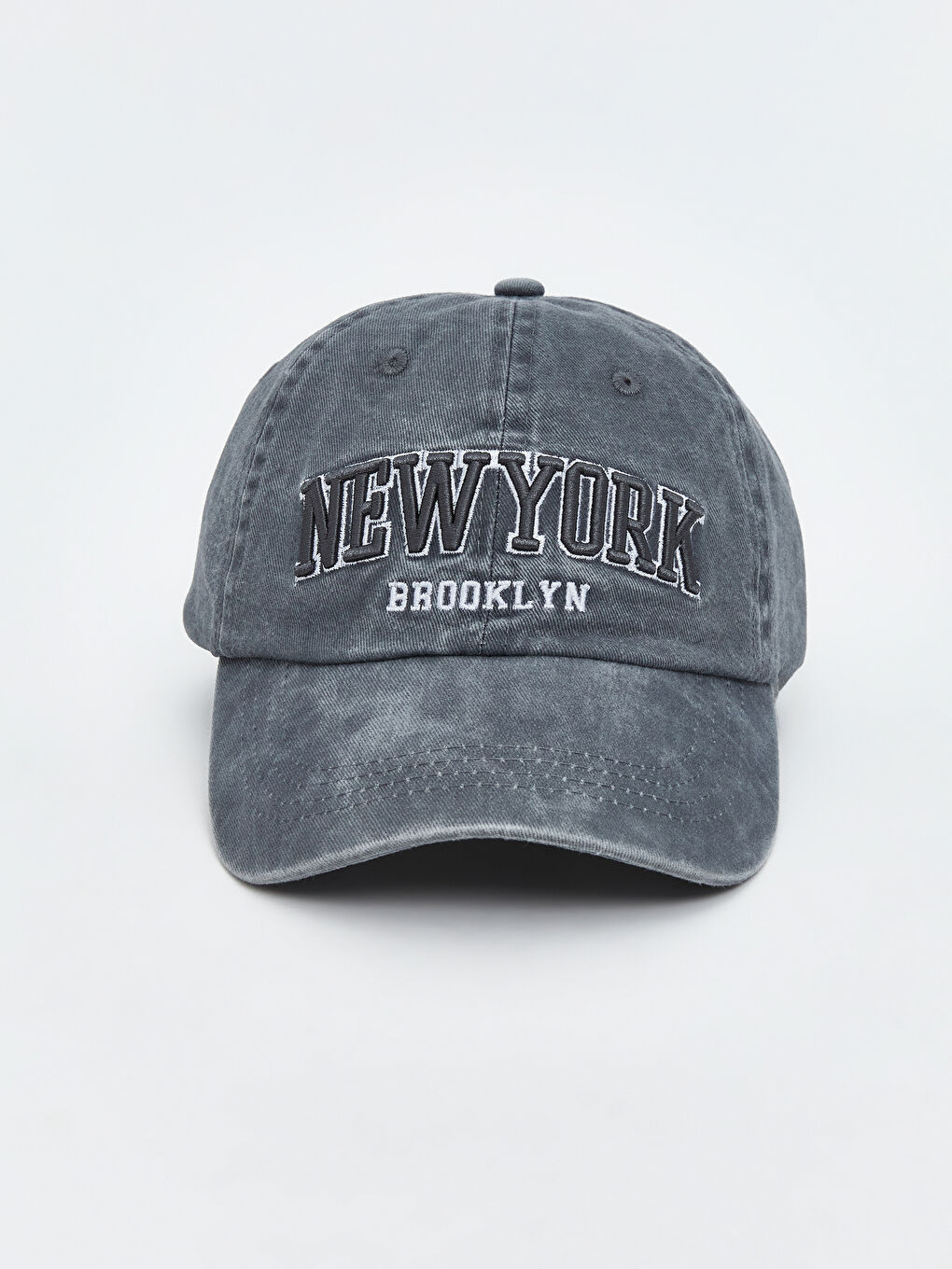 Gri Yazı Nakışlı Kadın Kep Şapka