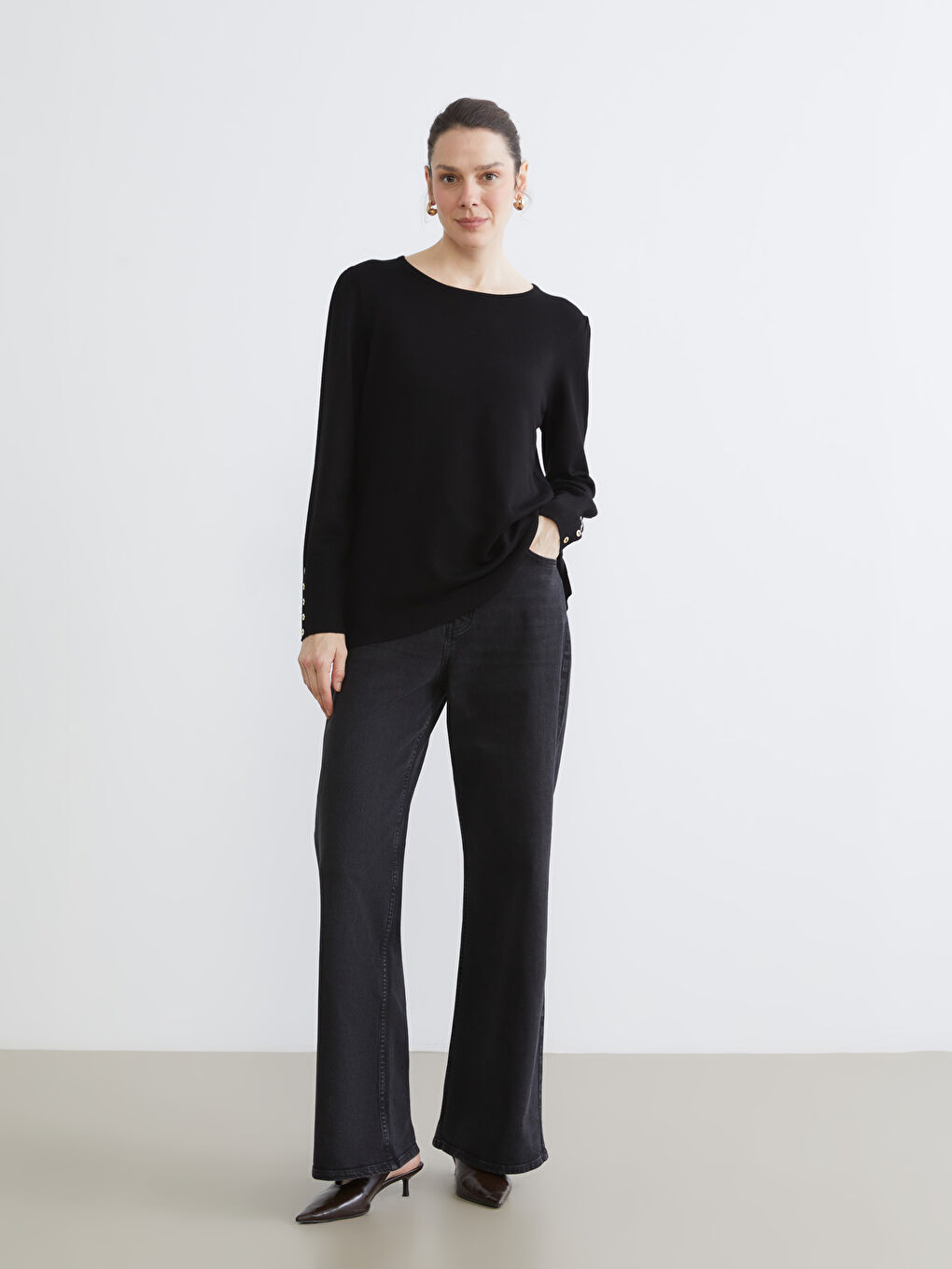 Crew Neck Women's Knitwear Sweater-1