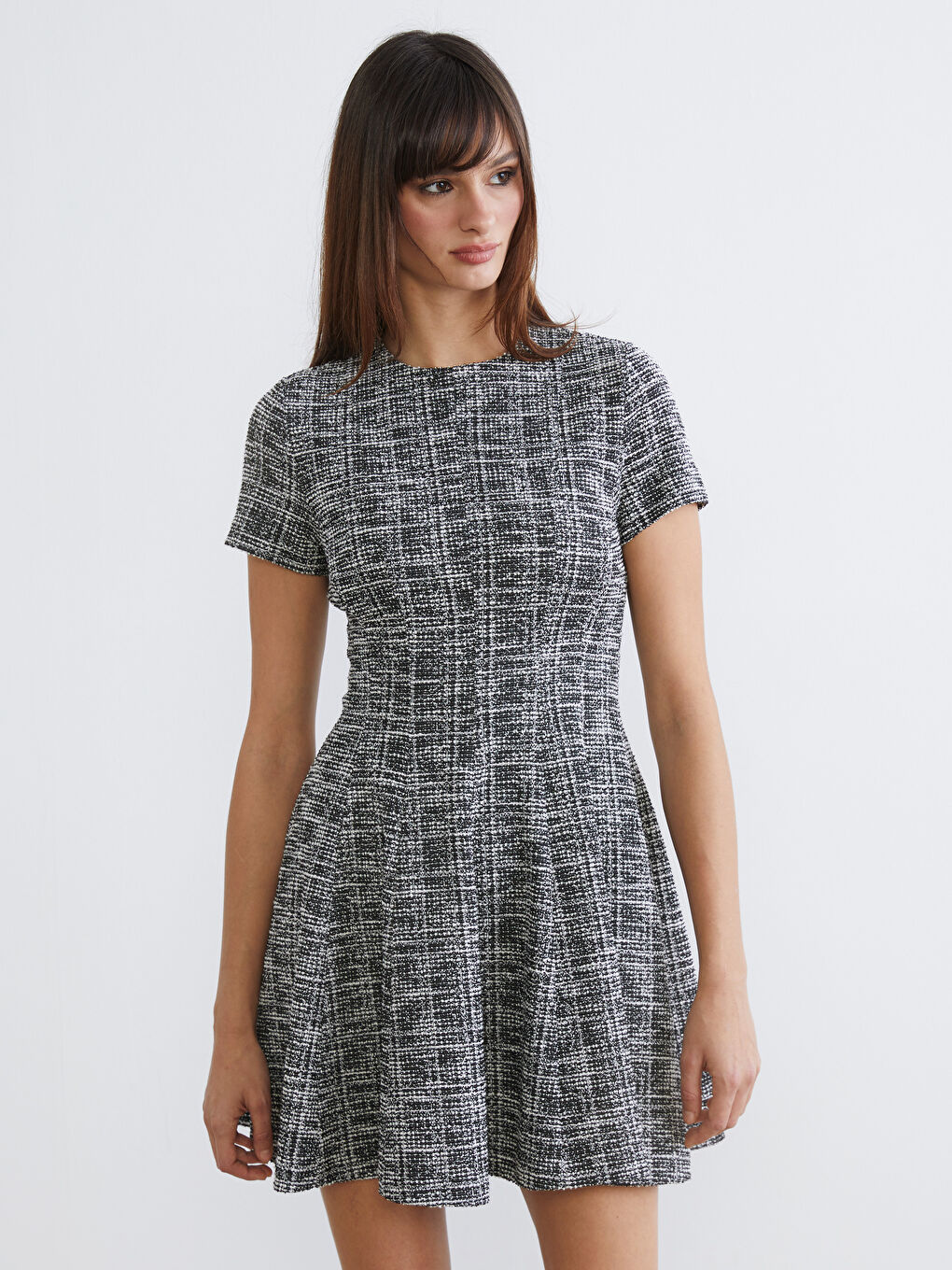 Frau SCHWARZ Kleid-1