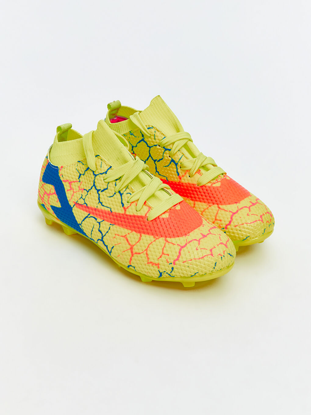 Laced Boys' Soccer Shoes