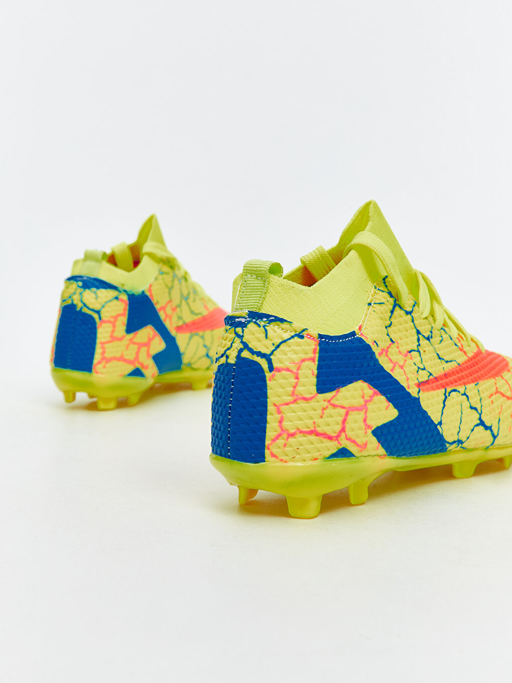 Laced Boys' Soccer Shoes-3