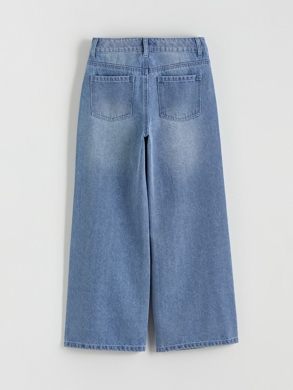 ფართოფეხა გოგოების ჯინსი-2