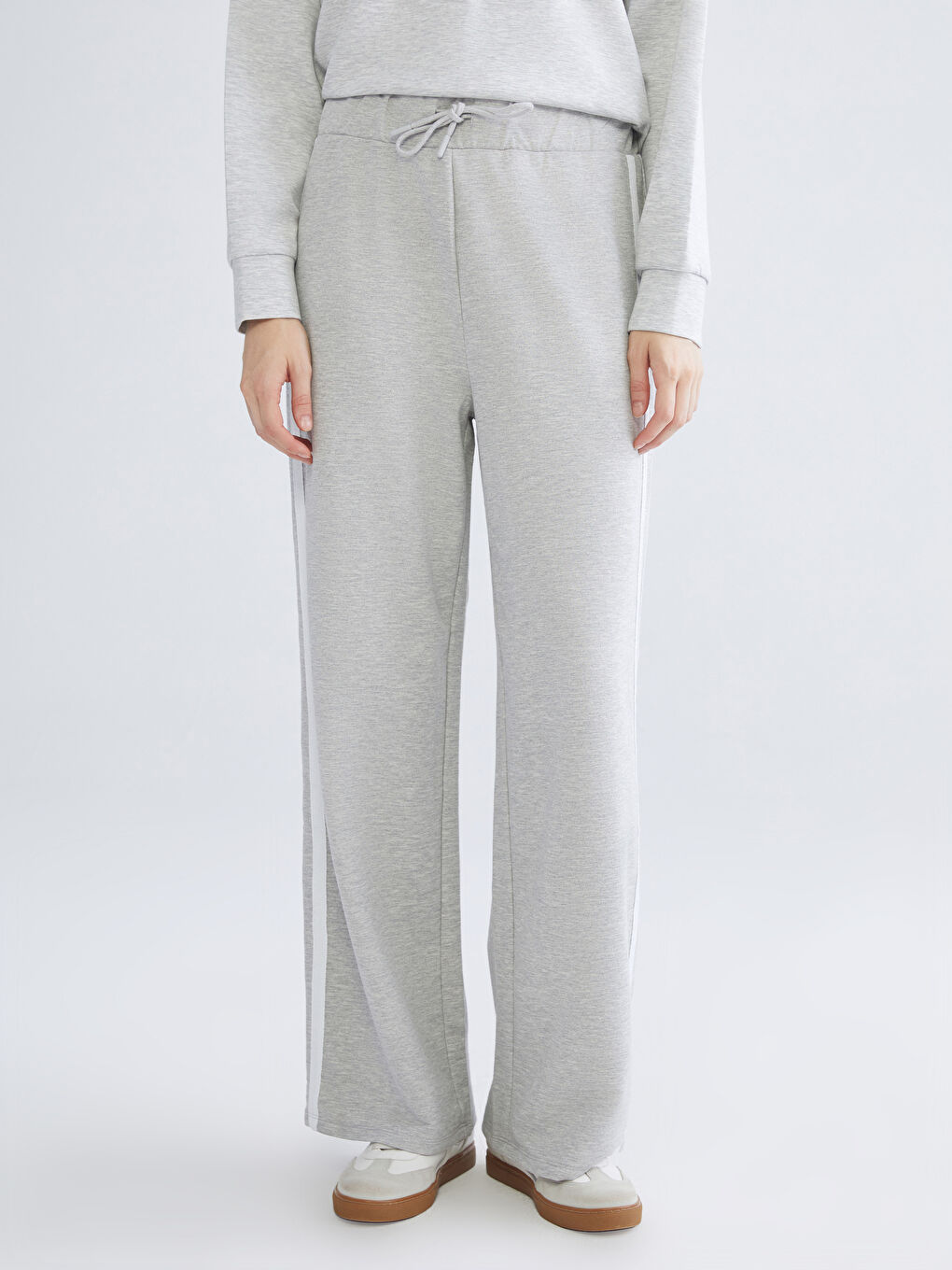 Gri Beli Lastikli Kadın Eşofman Altı-1