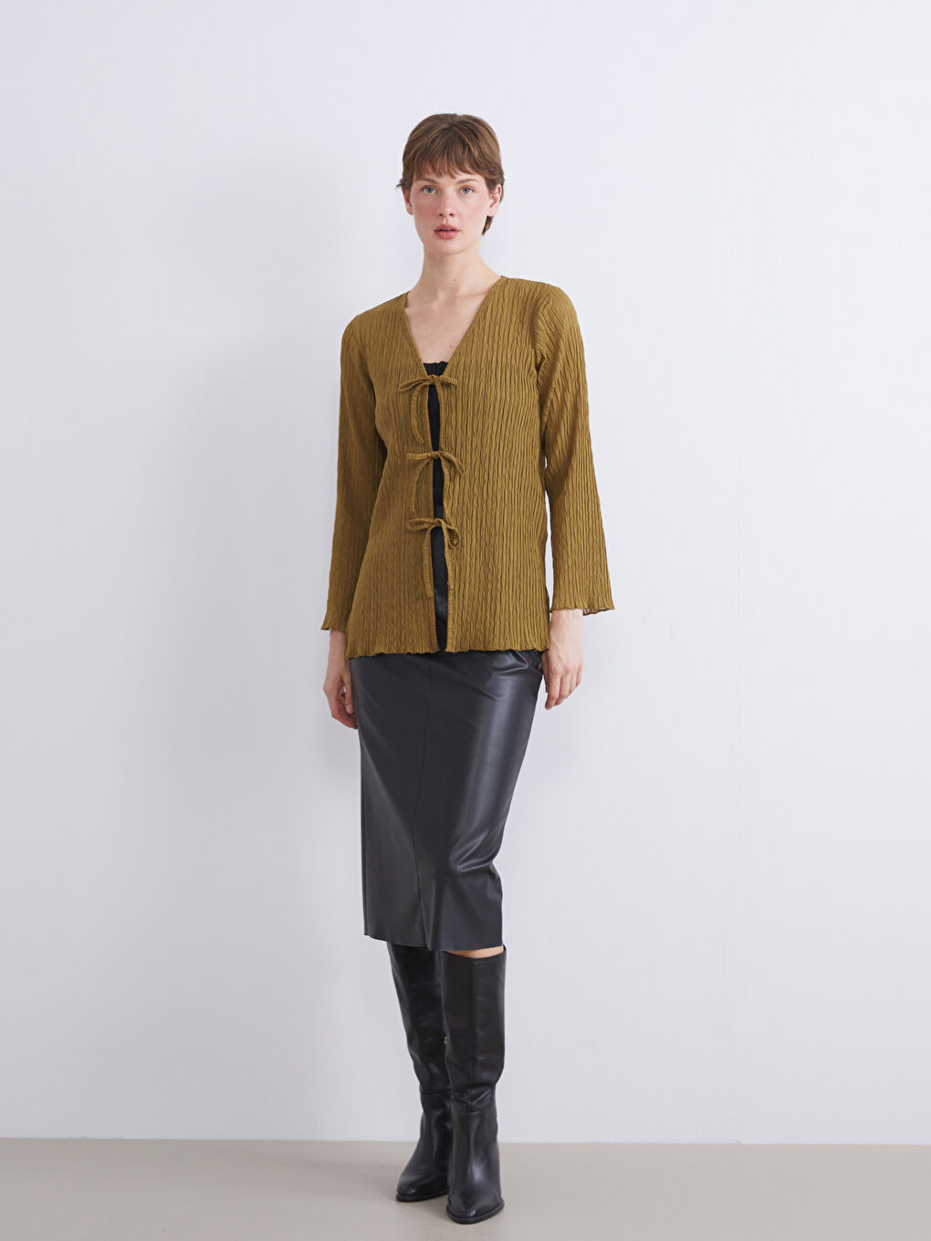 Haki V Yaka Dokulu Kadın Hırka-1