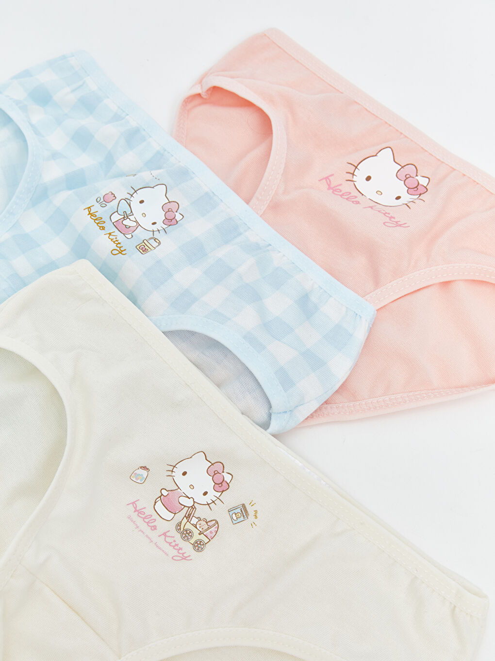 LCW Kids Hello Kitty Printed Girls' Knickers 3-pack -W5JM15Z1-FRC