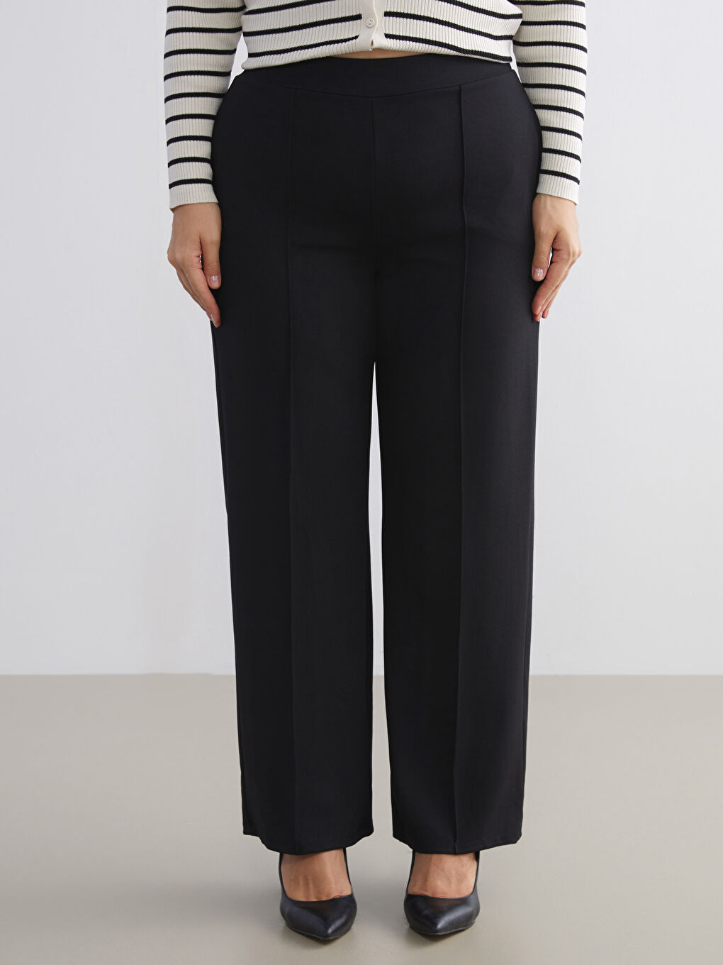 Siyah Büyük Beden Standart Fit Geniş Paça Kadın Pantolon-7