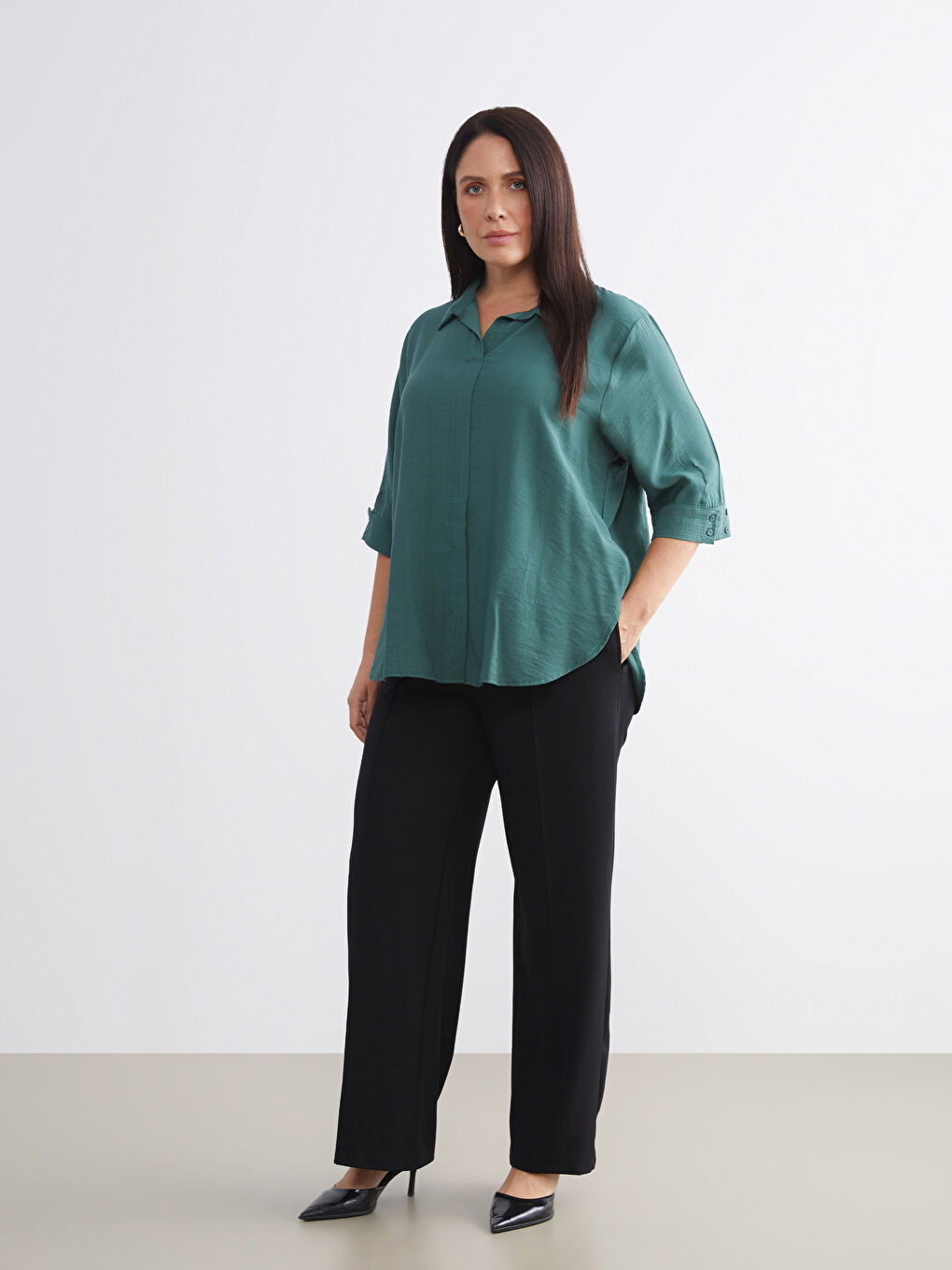 Siyah Büyük Beden Standart Fit Geniş Paça Kadın Pantolon-2