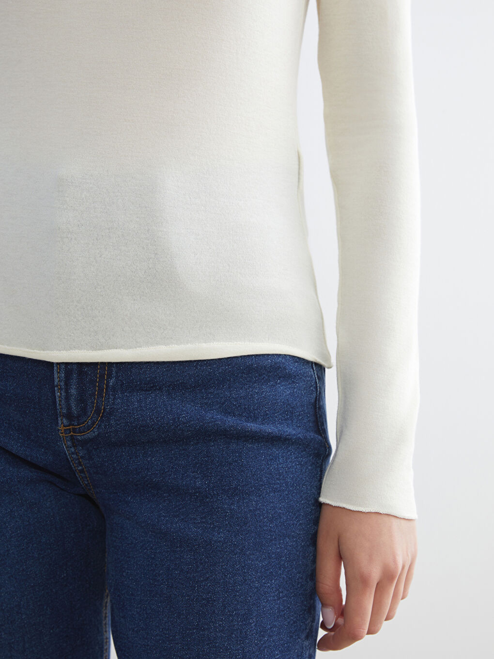 Ekru Bisiklet Yaka Kadın Body-2