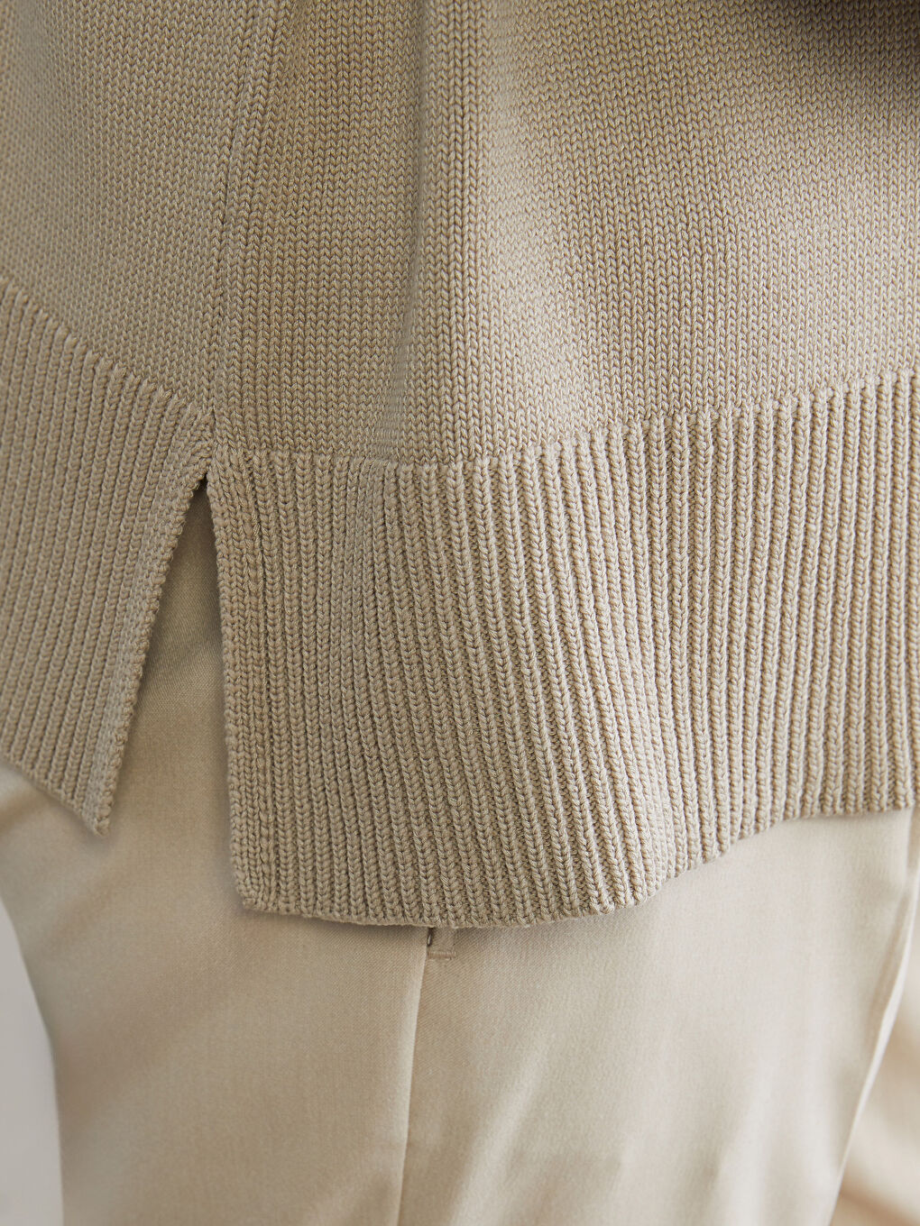 Bej V Yaka Kadın Triko Hırka-2