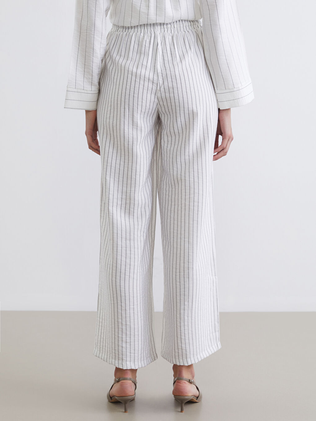 Siyah Beli Lastikli Çizgili Kadın Pantolon-4