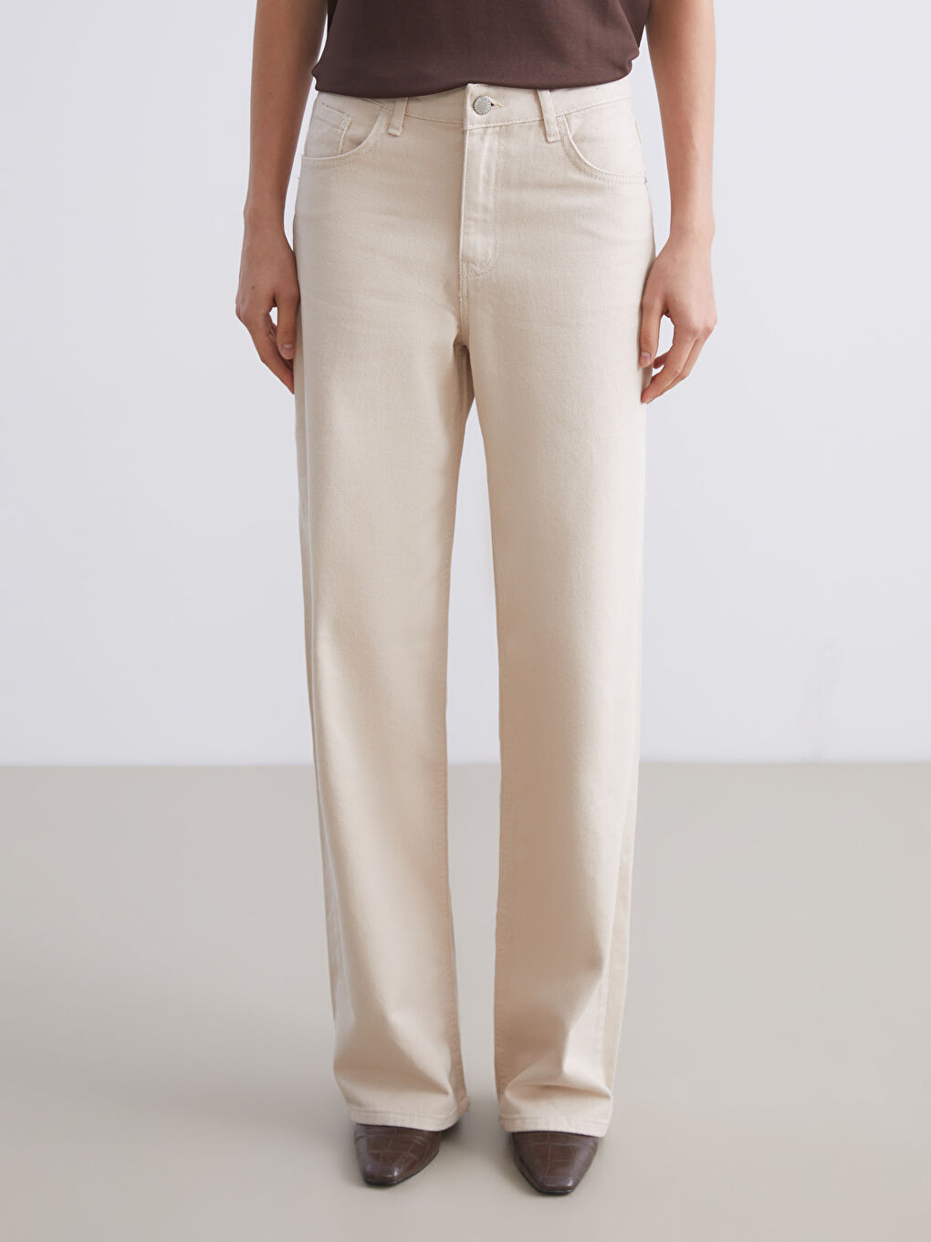 Ekru Straight Fit Kadın Jean Pantolon-1