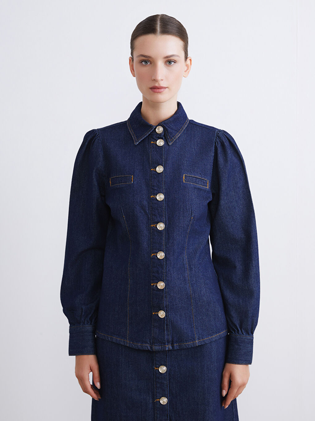 جاكيت جينز بياقة للسيدات-1