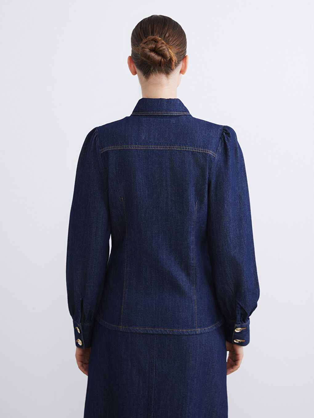 جاكيت جينز بياقة للسيدات-4