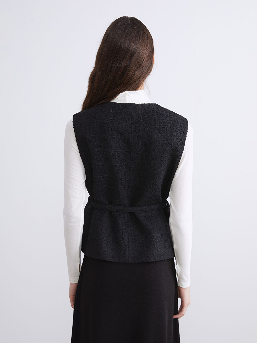 Siyah Bisiklet Yaka Kadın Tüvit Yelek-3