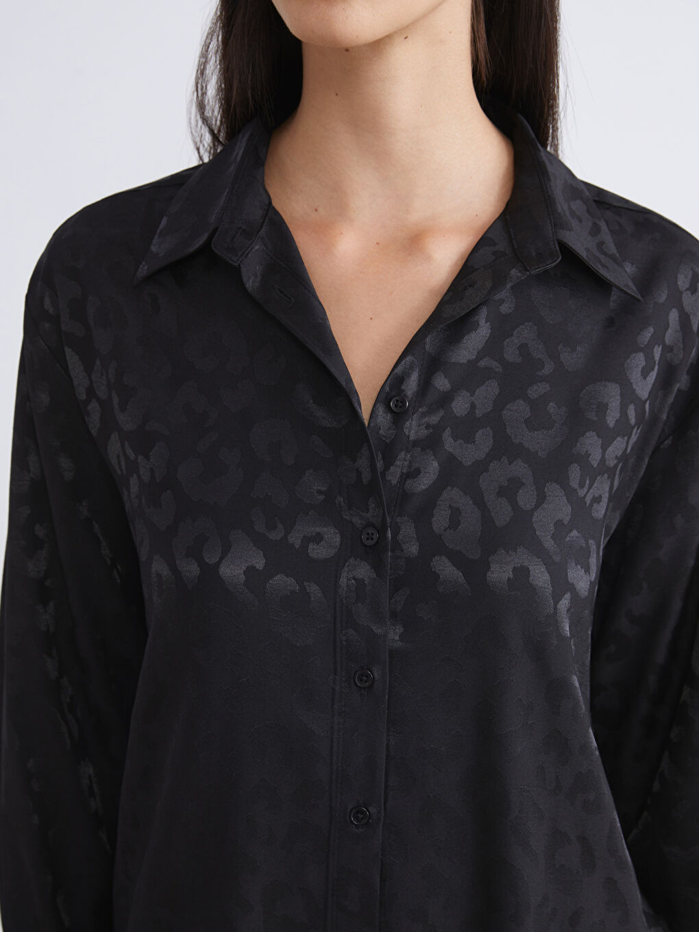 Siyah Leopar Desenli Saten Kadın Gömlek Tunik-2
