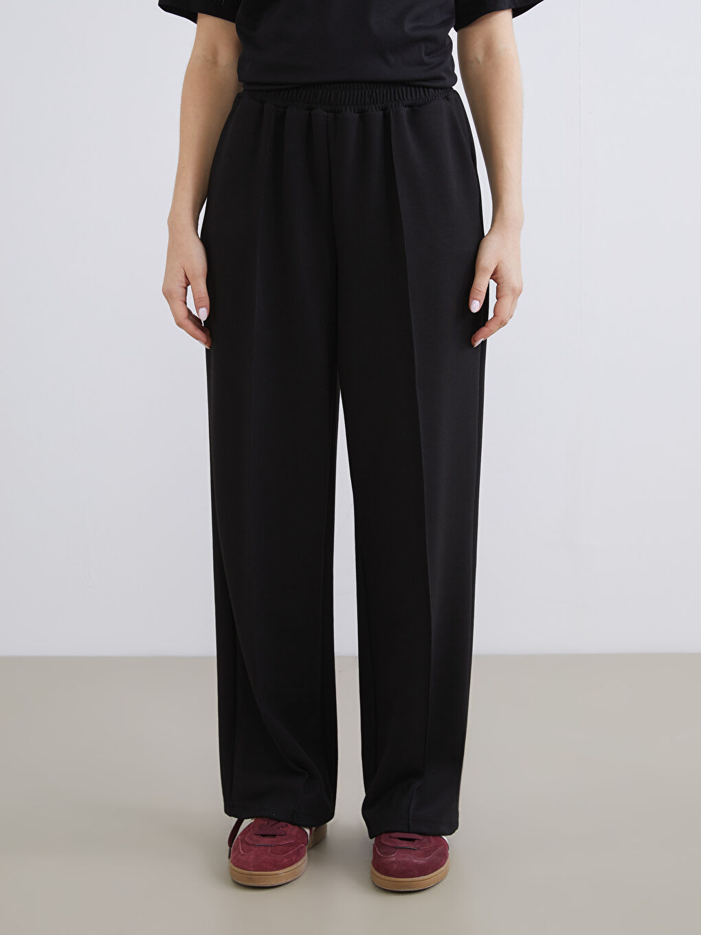 Siyah Beli Lastikli Soft Touch Kadın Eşofman Altı-1