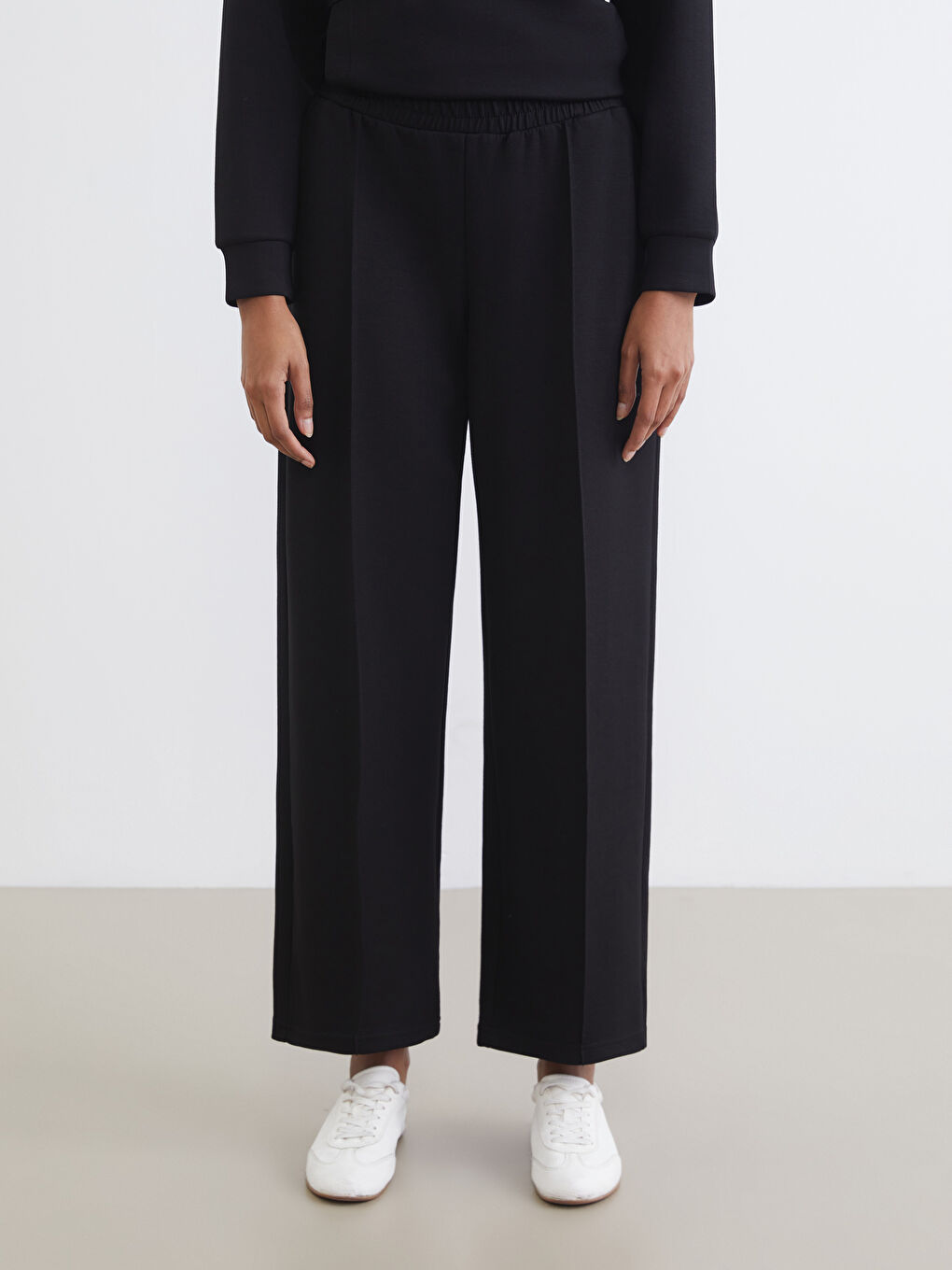 Siyah Beli Lastikli Soft Touch Kadın Eşofman Altı-1