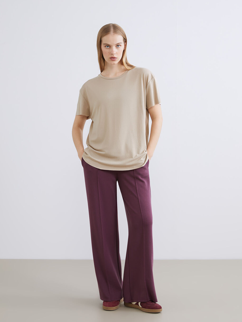 Bej Bisiklet Yaka Modal Karışımlı Kadın Spor Tişört-1