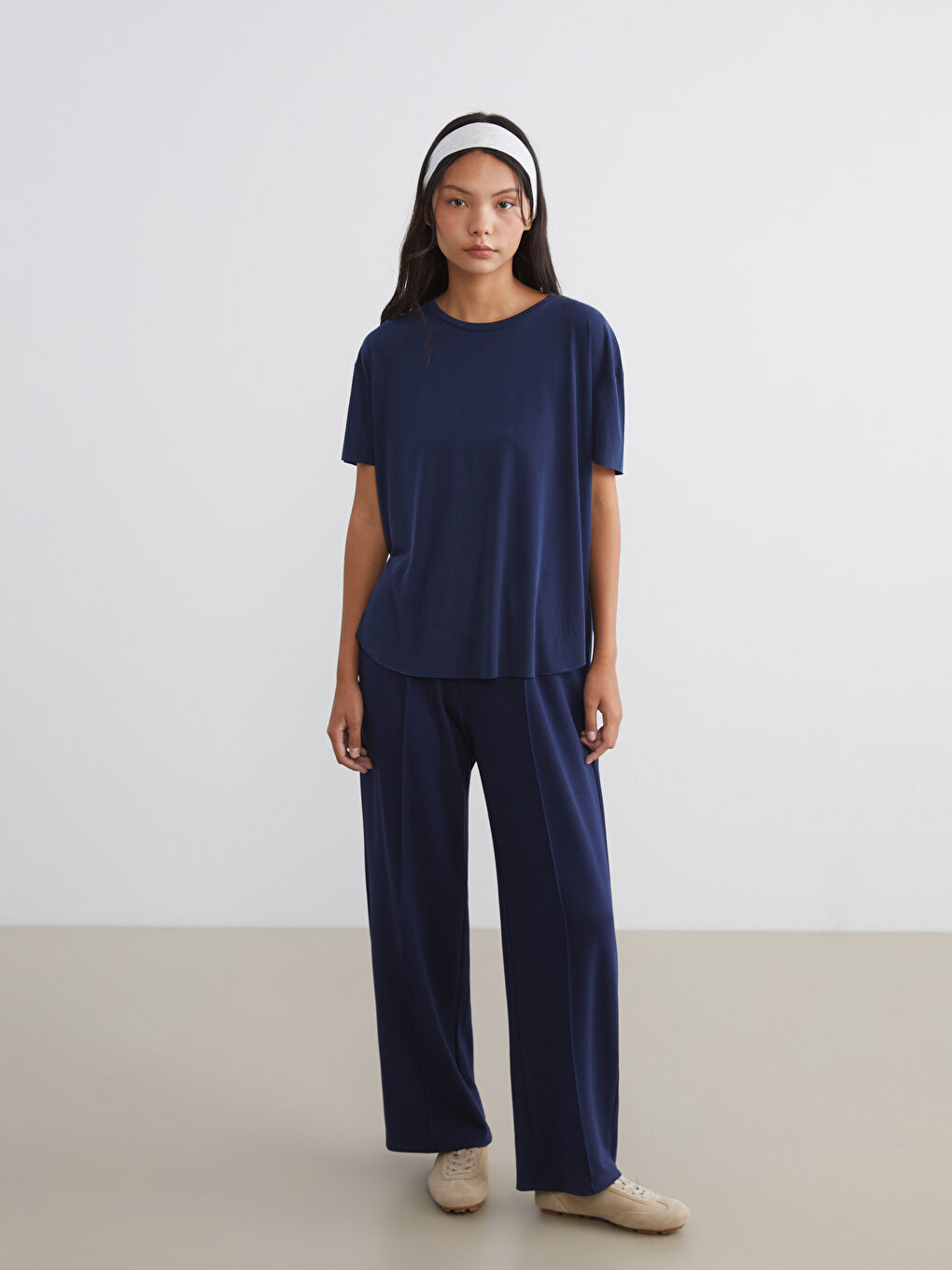 Lacivert Bisiklet Yaka Modal Karışımlı Kadın Spor Tişört-1