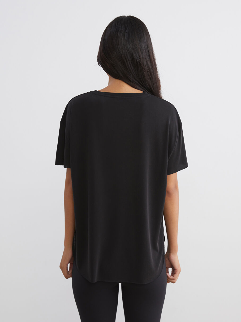 Siyah Bisiklet Yaka Modal Karışımlı Kadın Spor Tişört-3