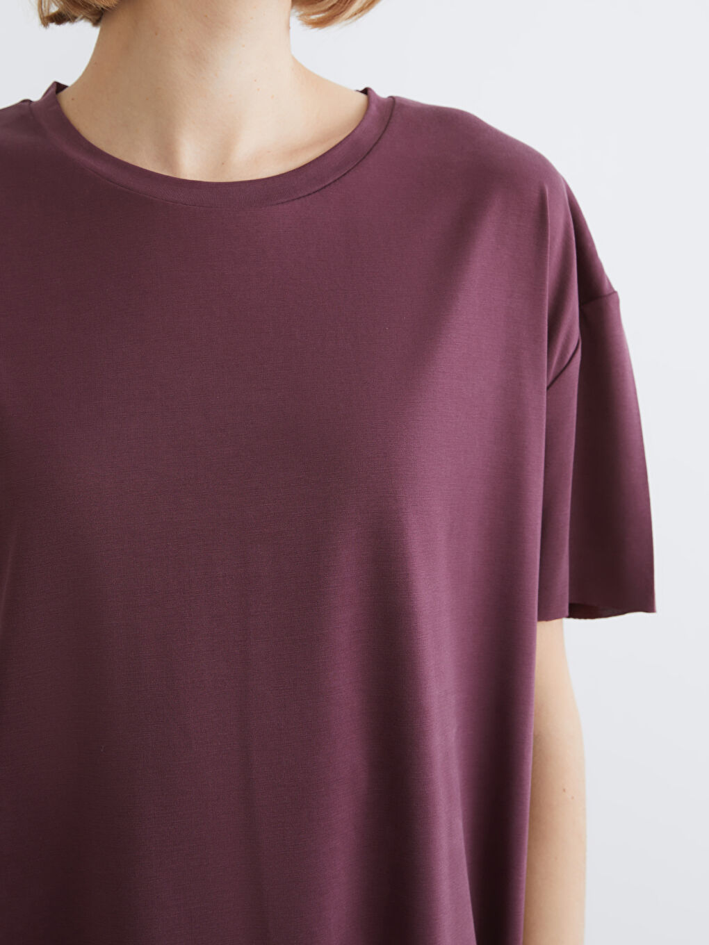 Bordo Bisiklet Yaka Modal Karışımlı Kadın Spor Tişört-2