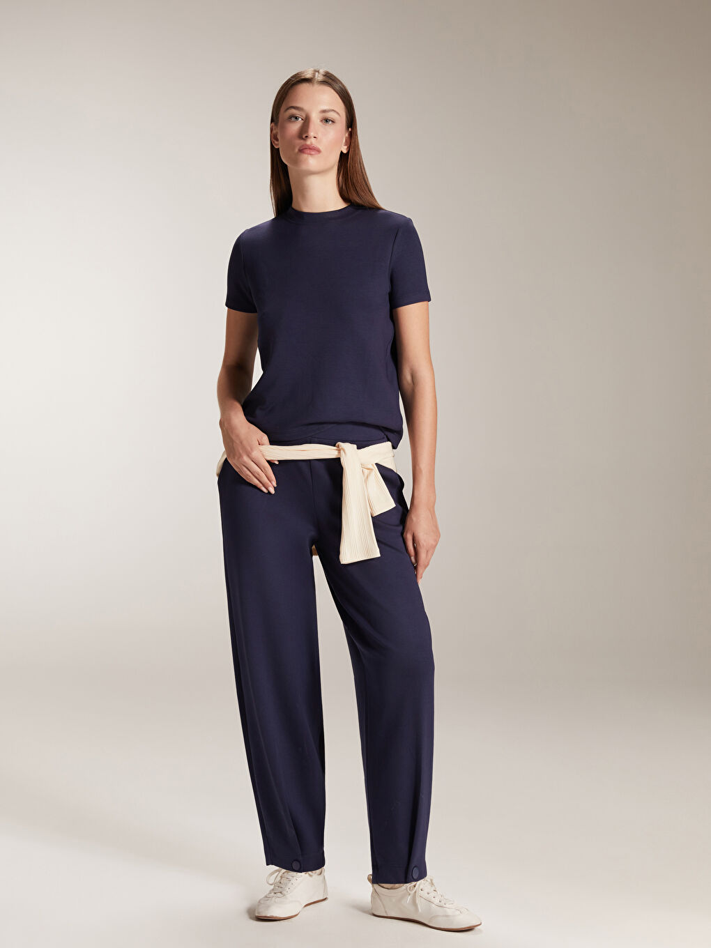 Lacivert Bisiklet Yaka Kadın Tişört-1